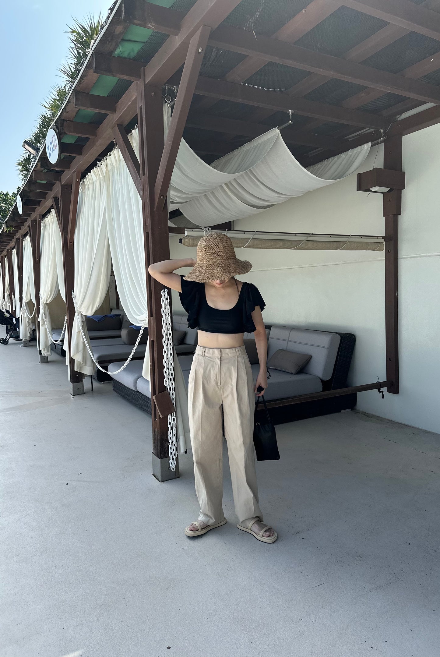 basic tuck straight pants