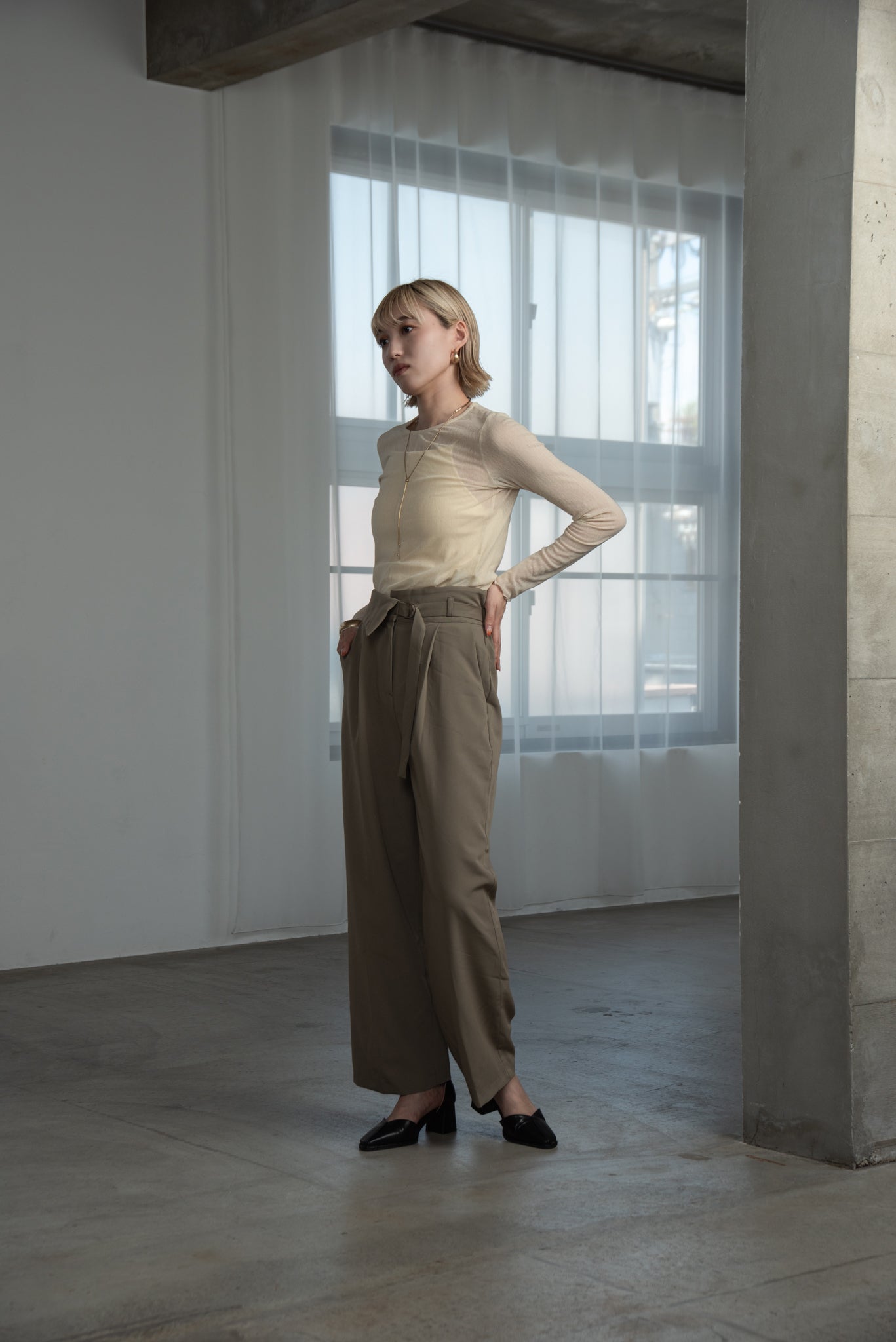 crew neck basic sheer tops