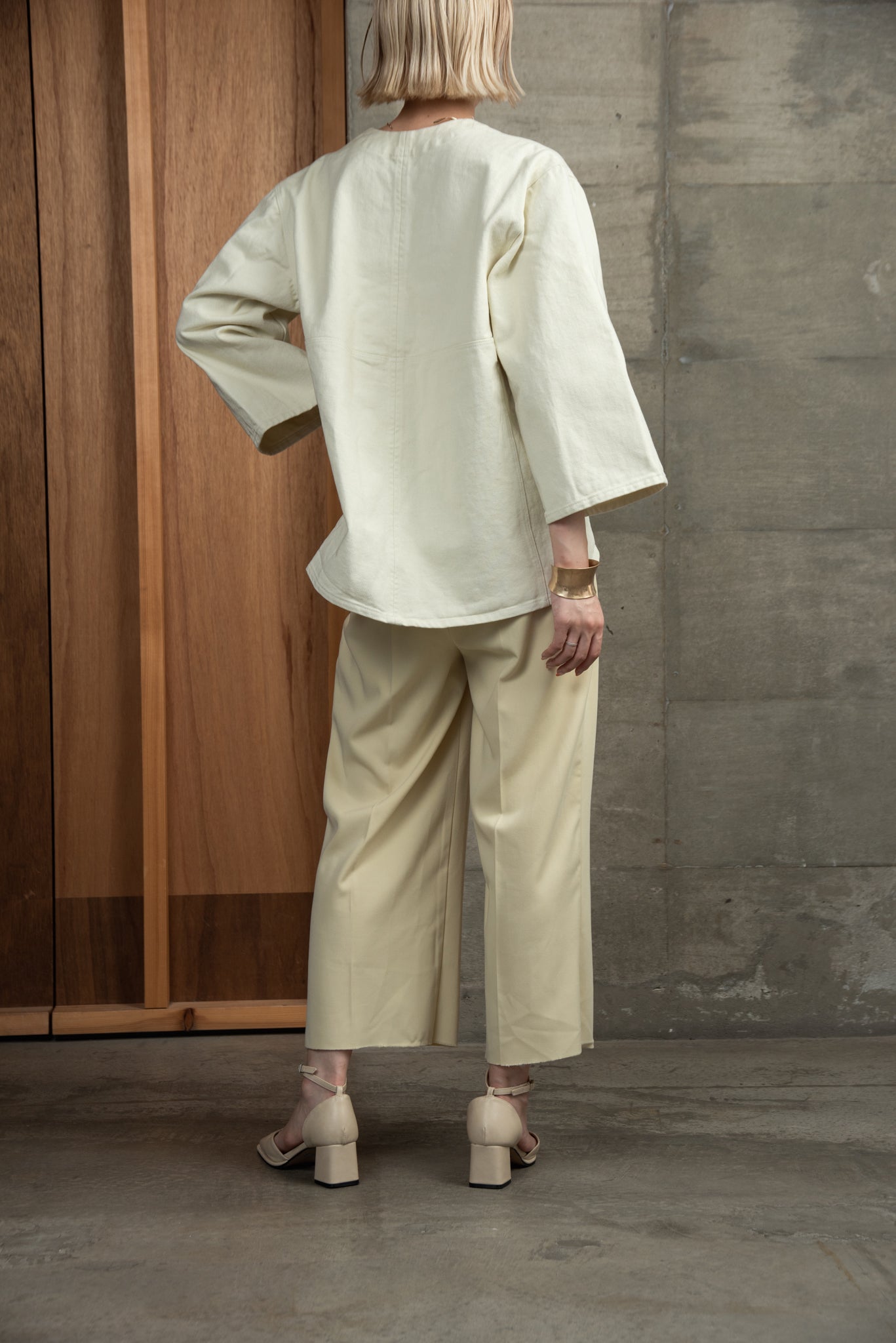 v neck pullover jacket