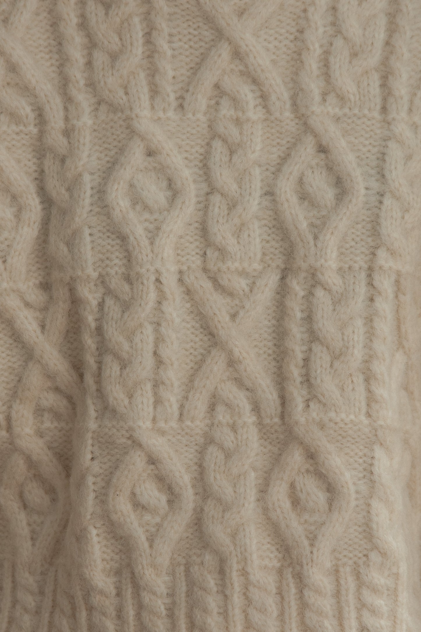 random cable short knit