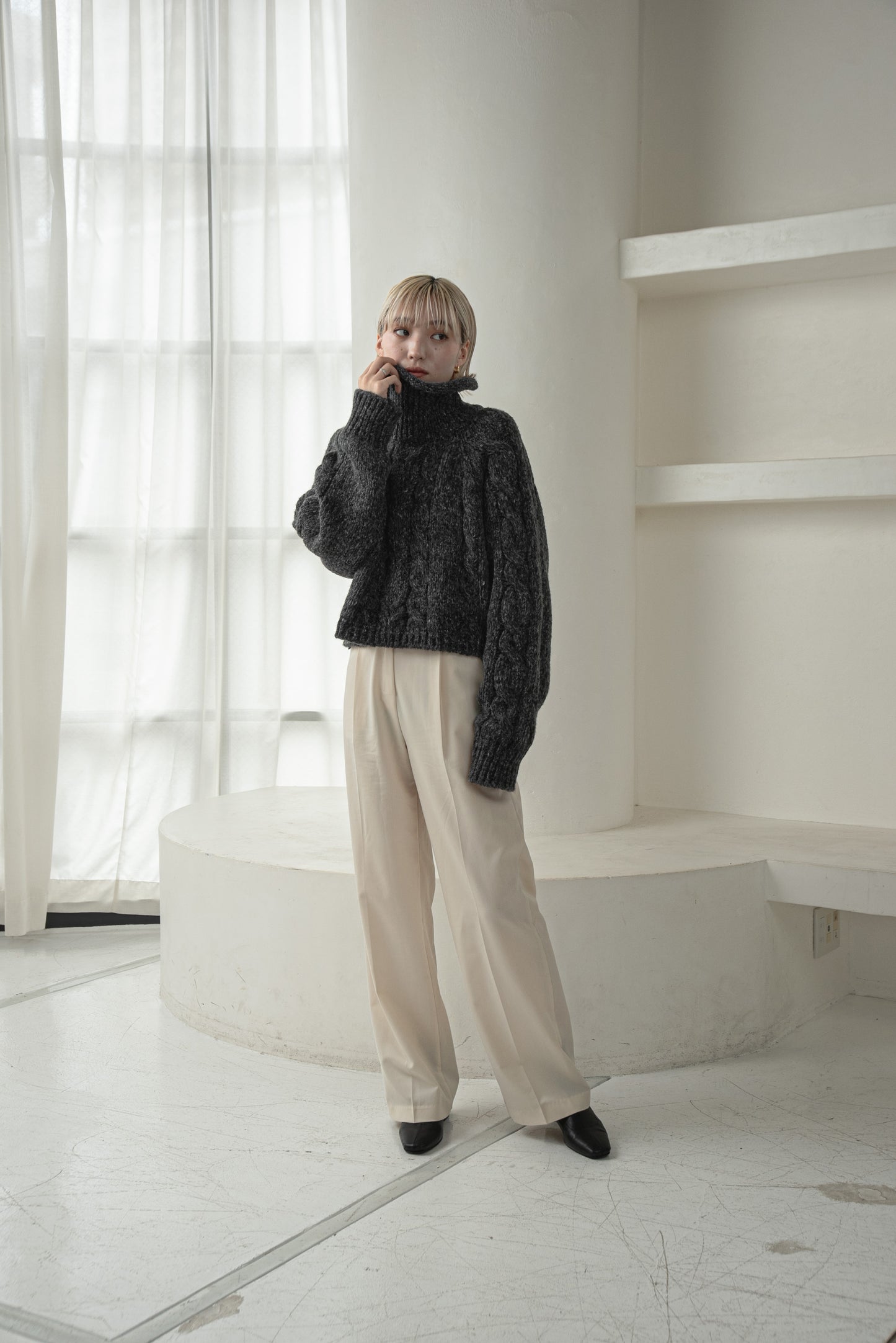 mix yarn cable knit