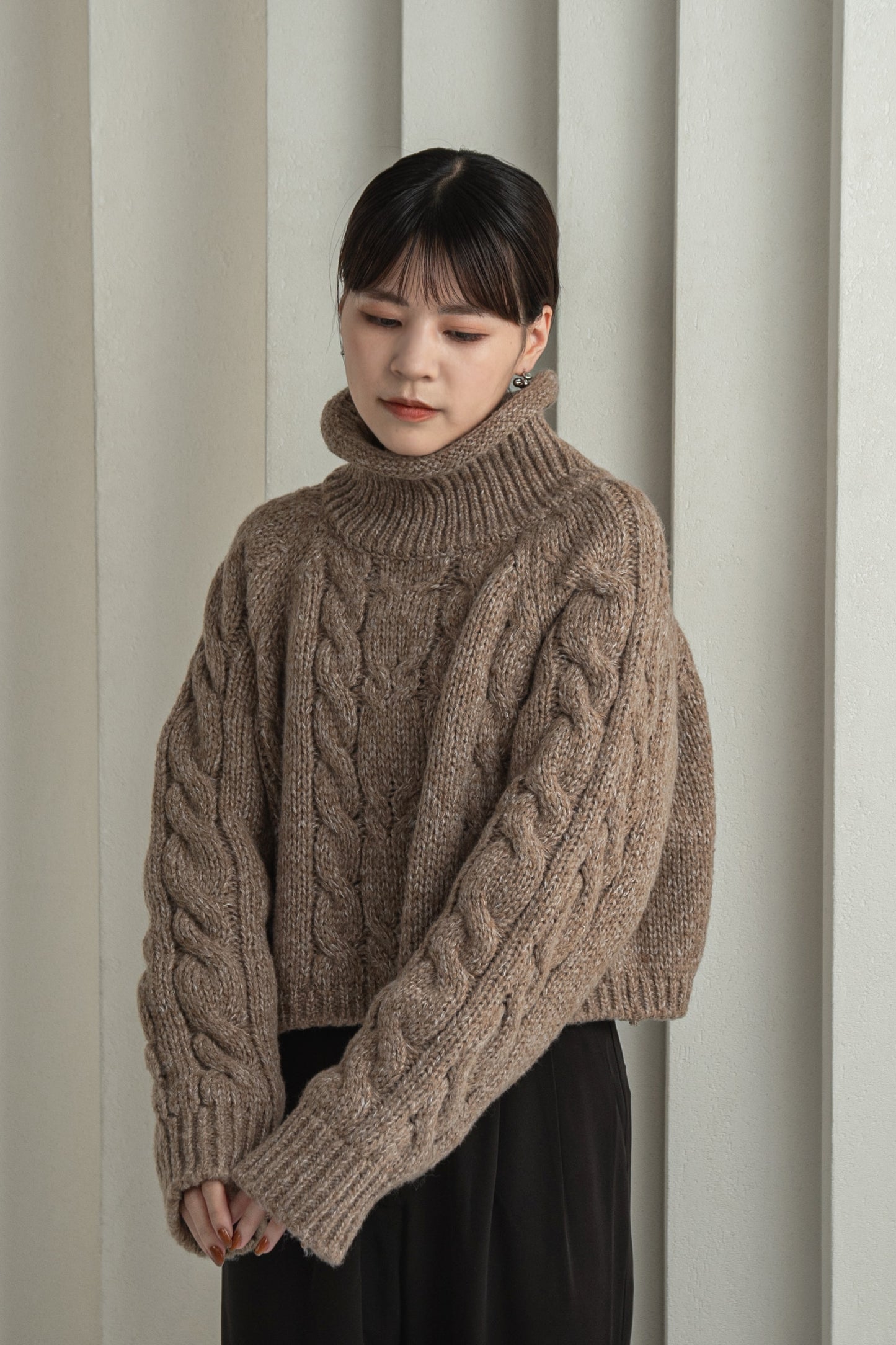mix yarn cable knit
