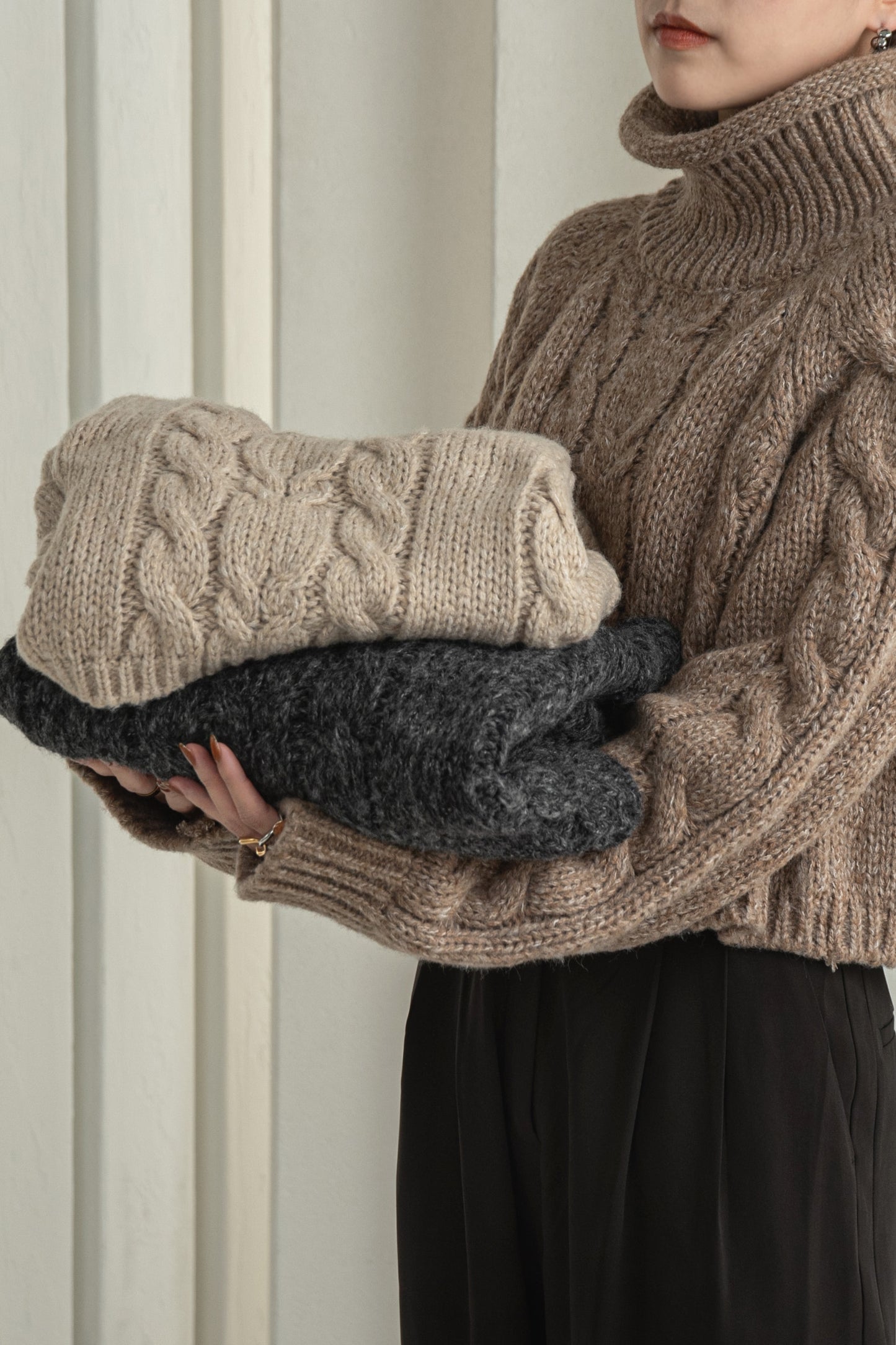 mix yarn cable knit