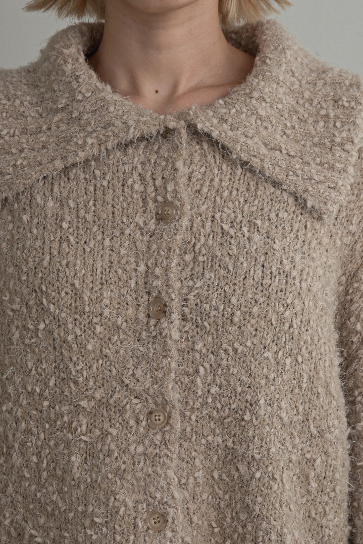 big collar knit cardigan