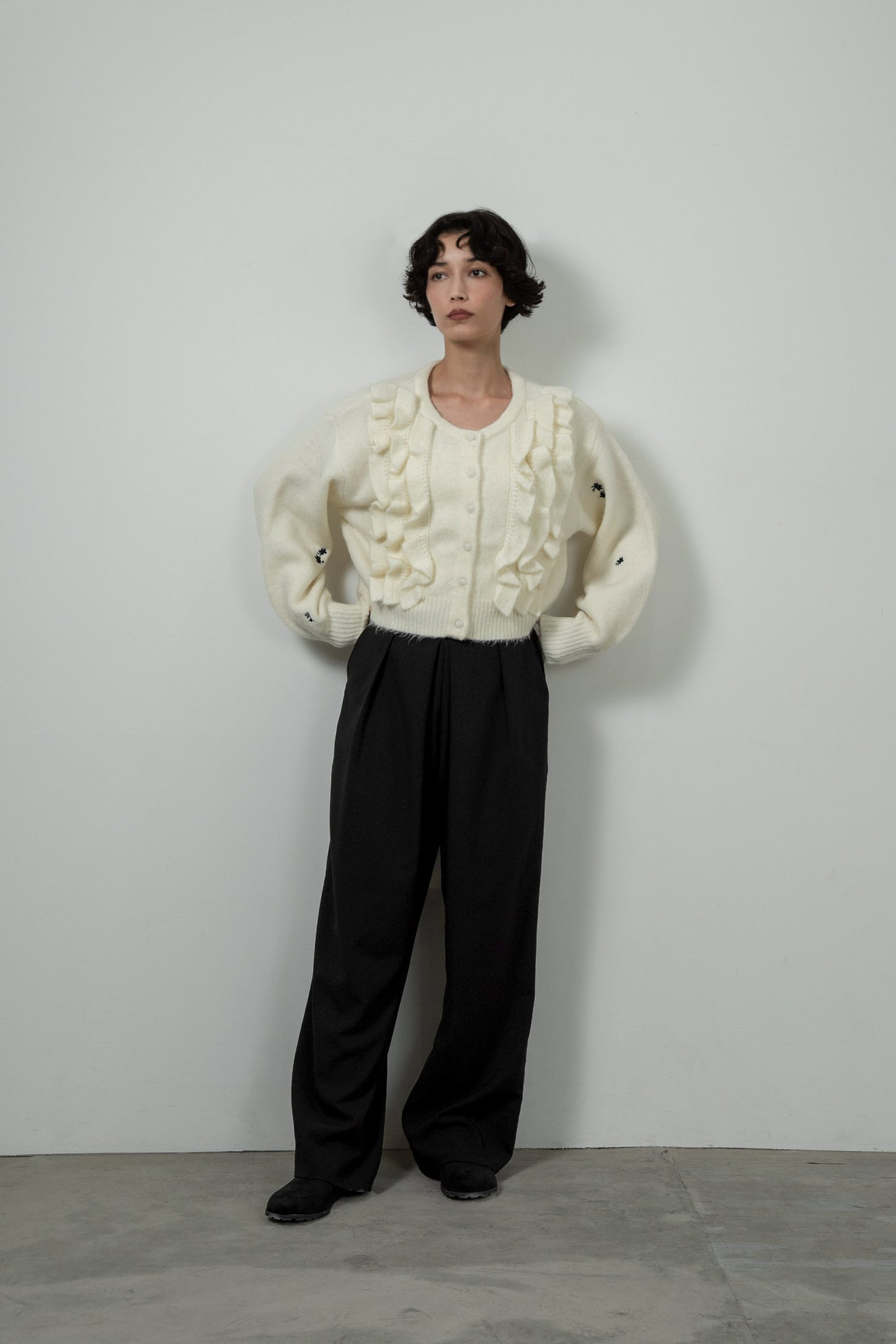 floral pattern embroidery knit