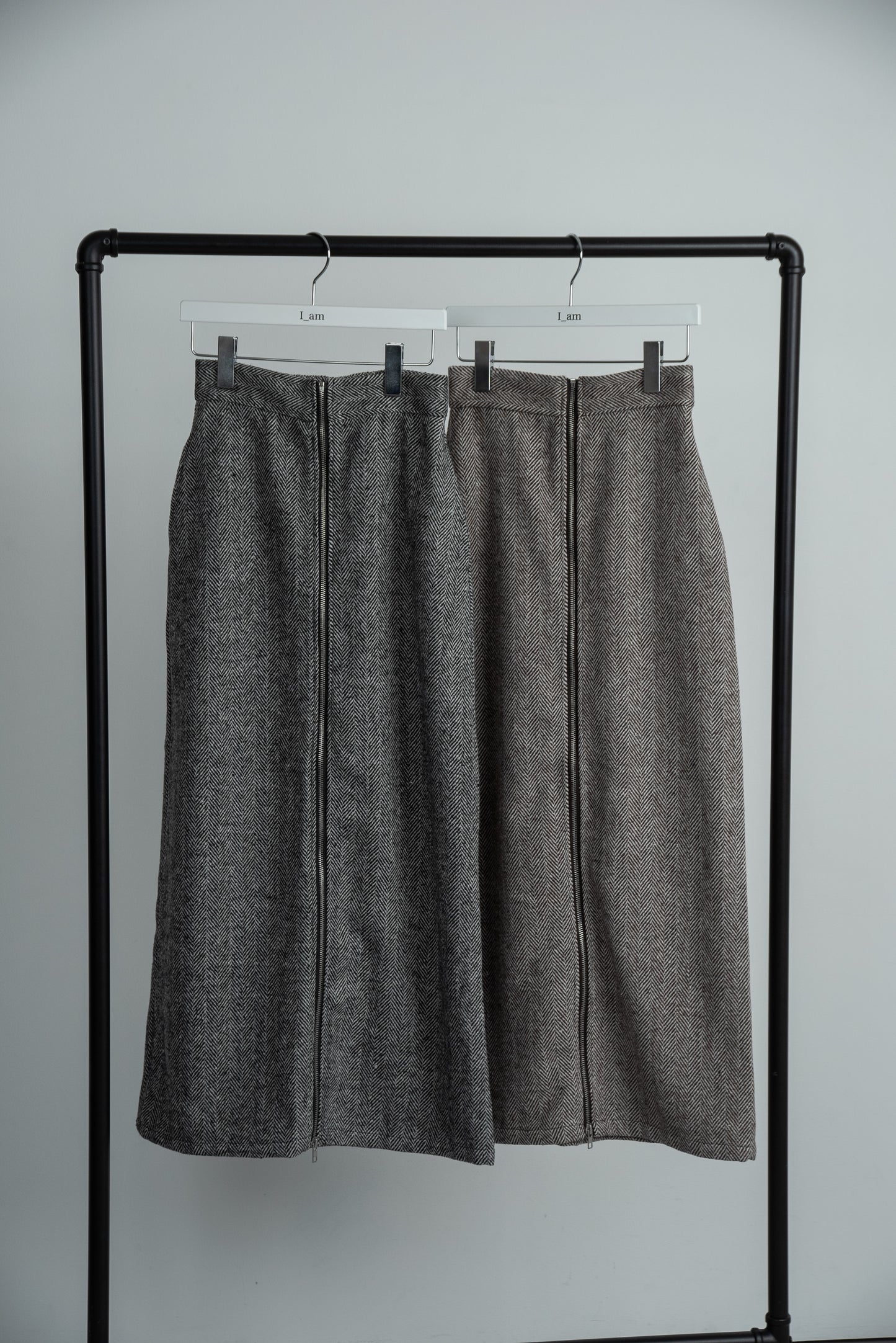 herringbone front zipper skirt