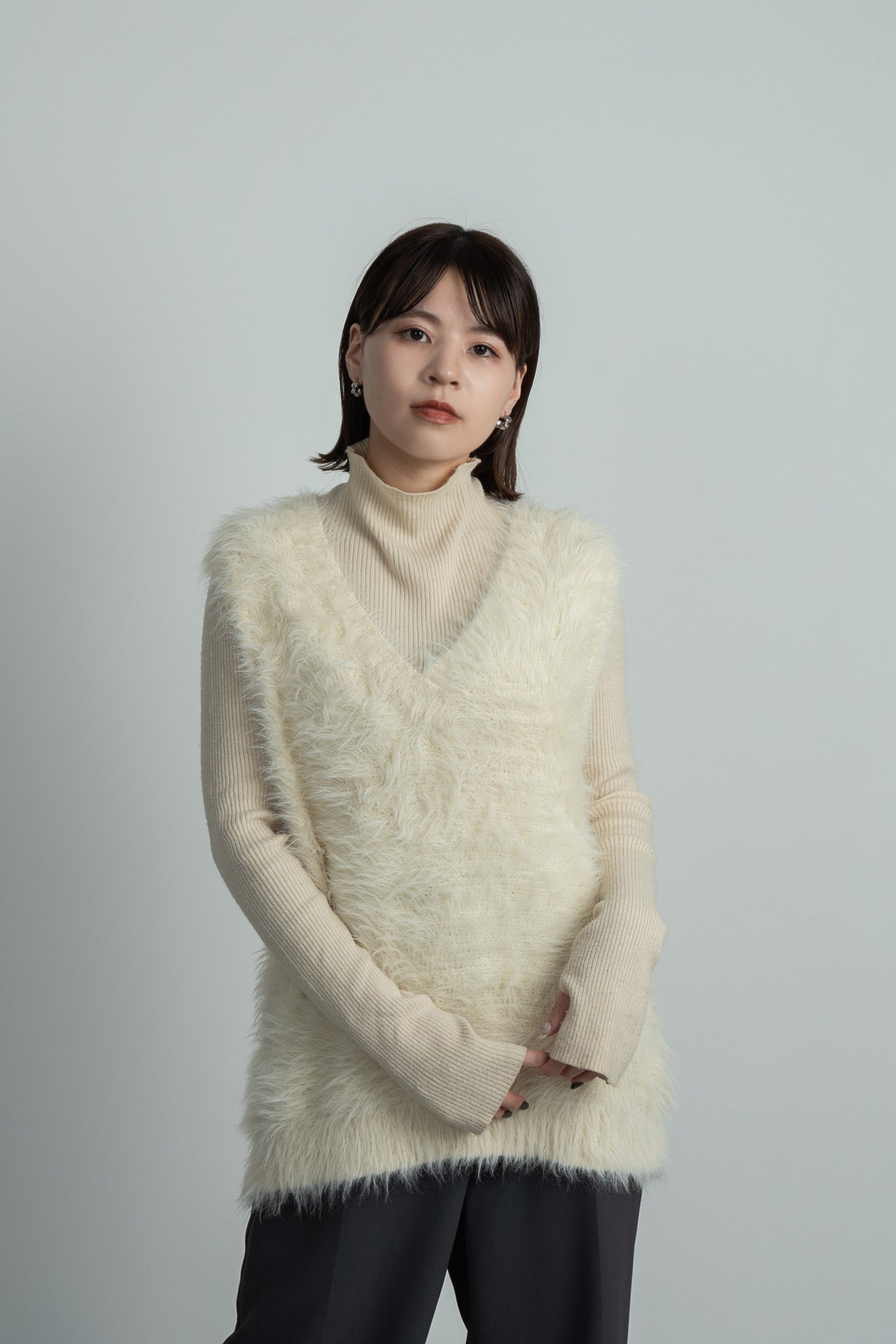 feather yarn knit vest