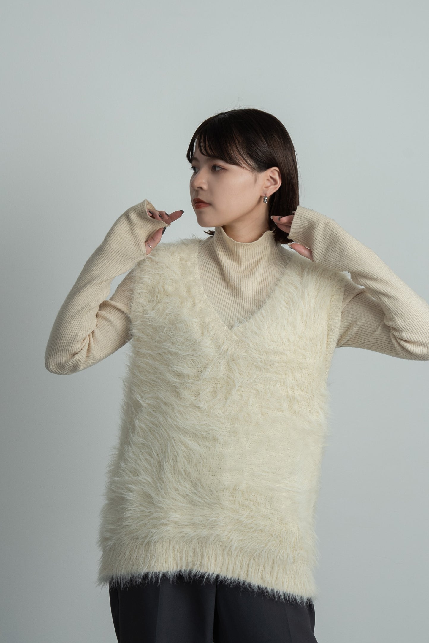 feather yarn knit vest