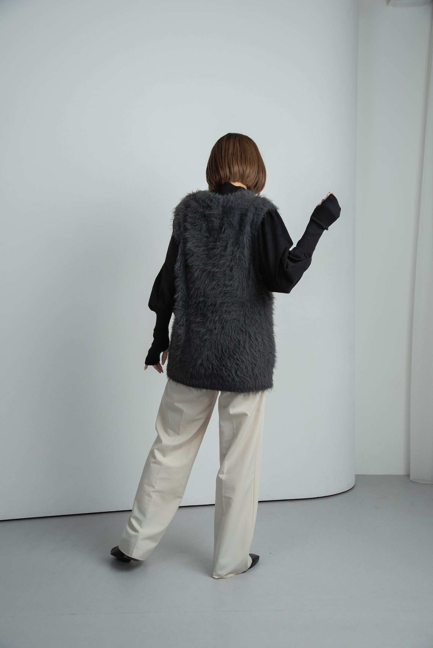 feather yarn knit vest