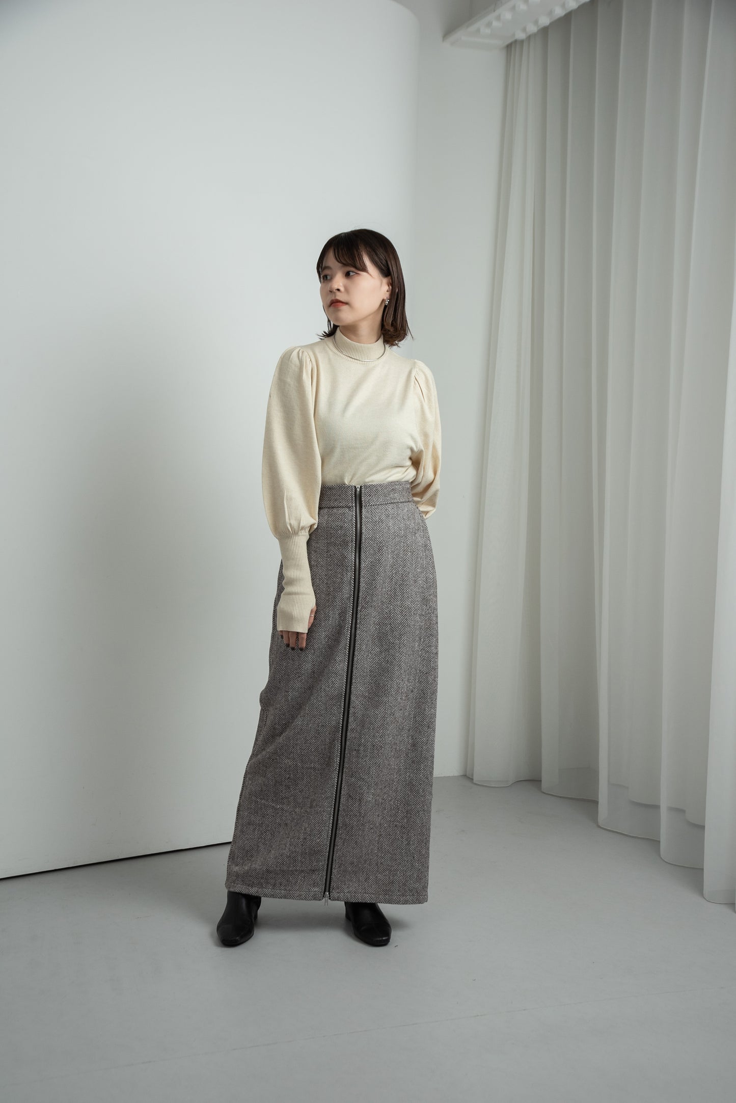 herringbone front zipper skirt