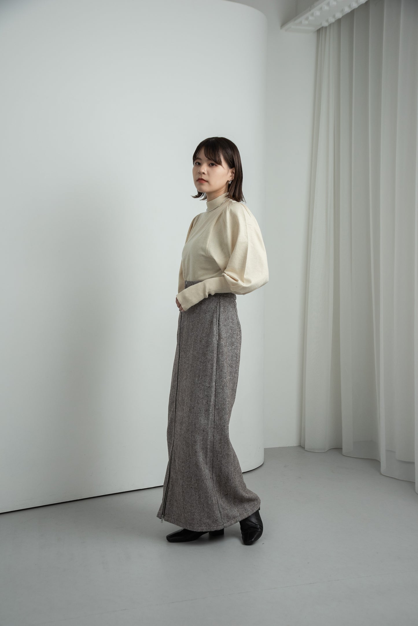 herringbone front zipper skirt