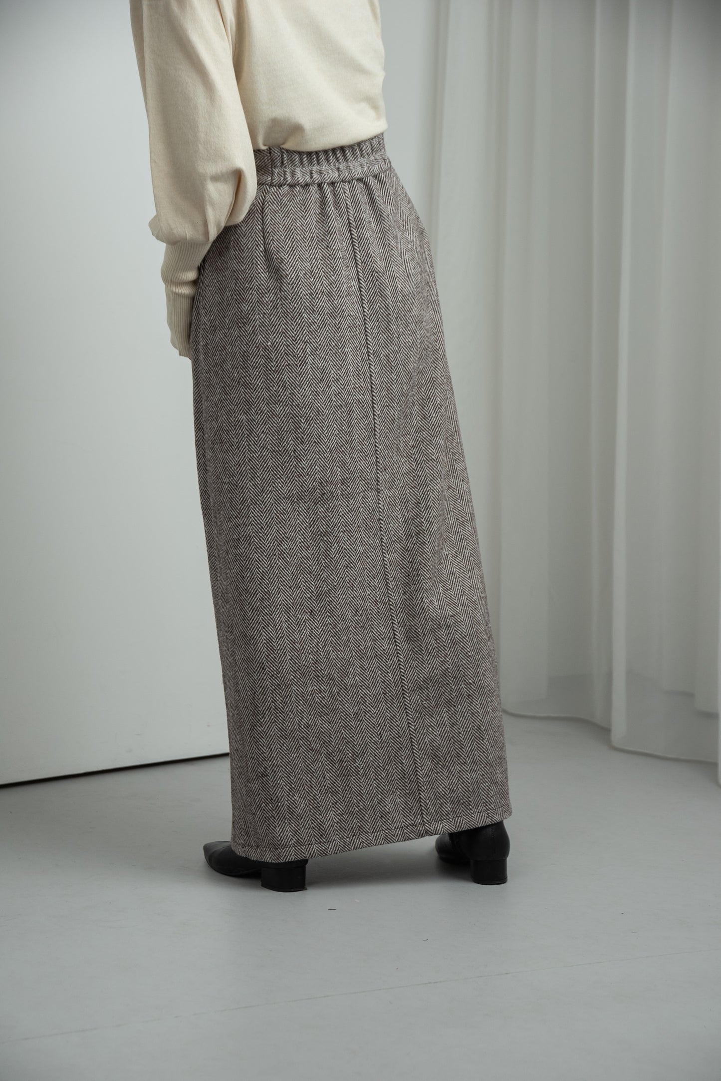 herringbone front zipper skirt