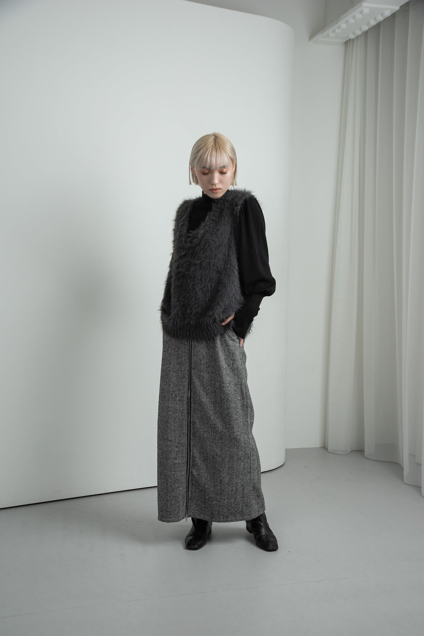 herringbone front zipper skirt
