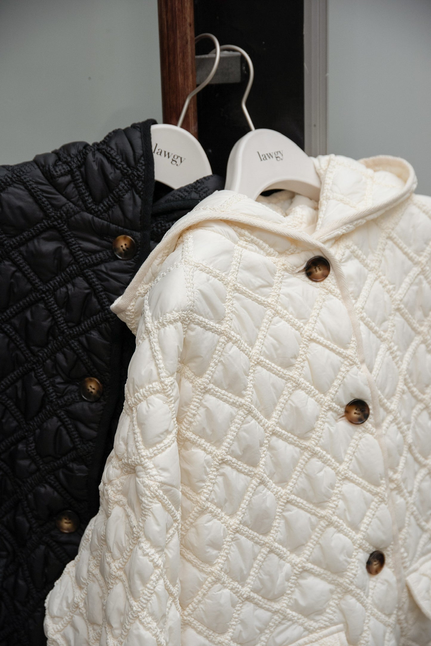 hooded quilted stitch point coat