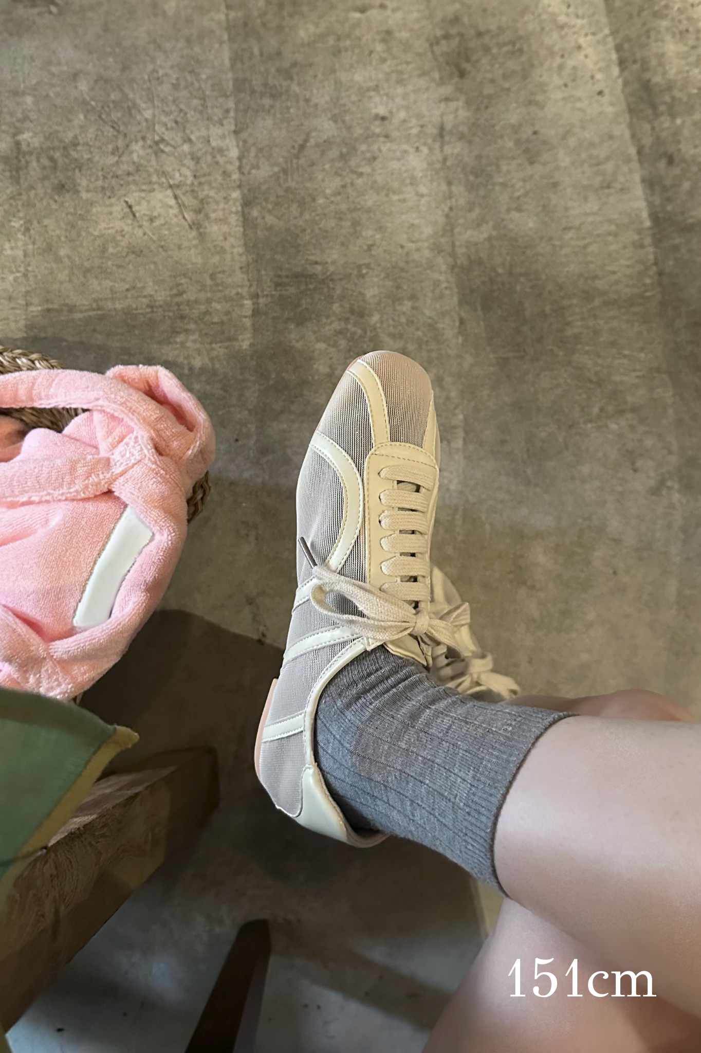 mesh line accent sneaker