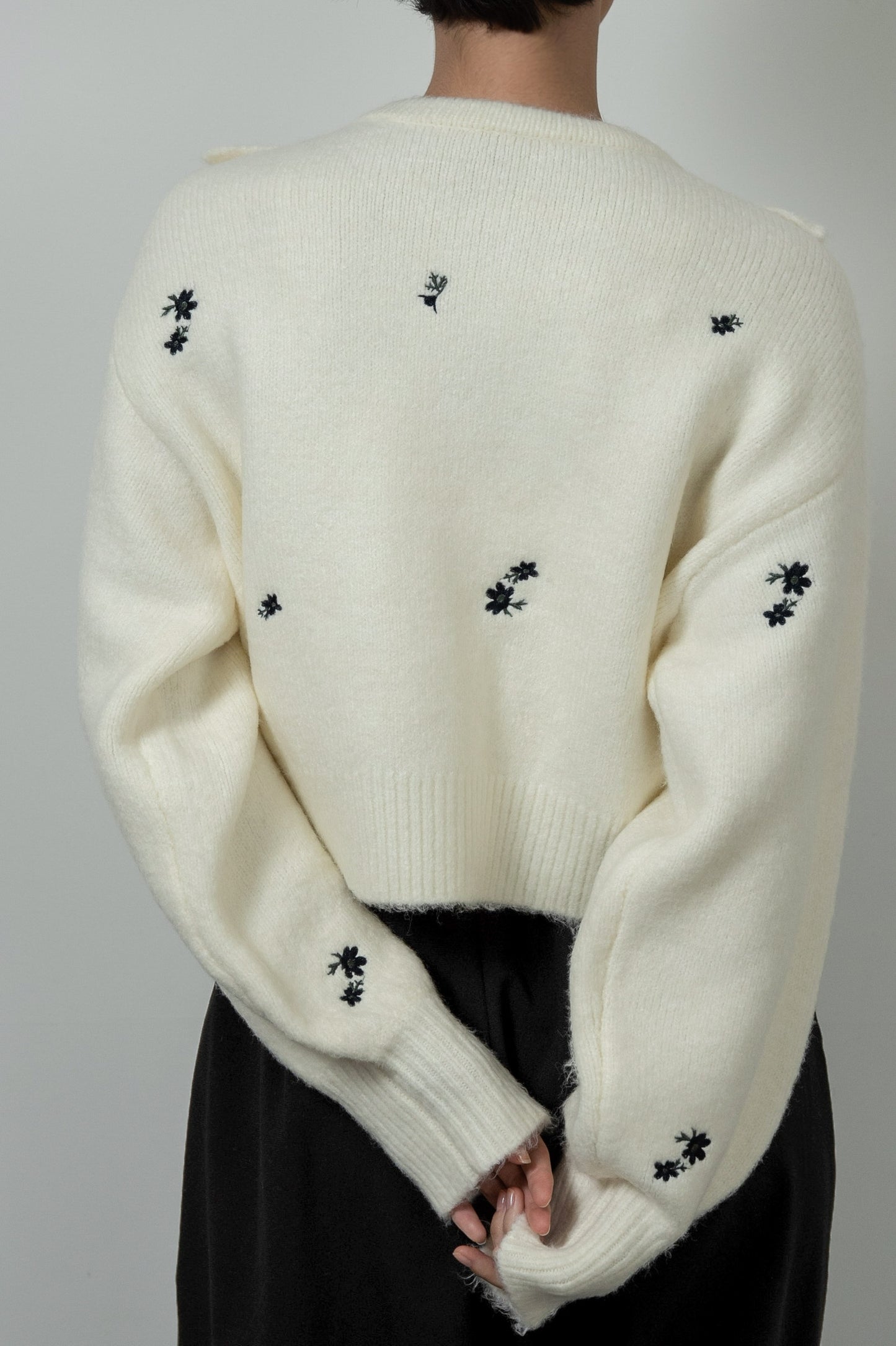 floral pattern embroidery knit