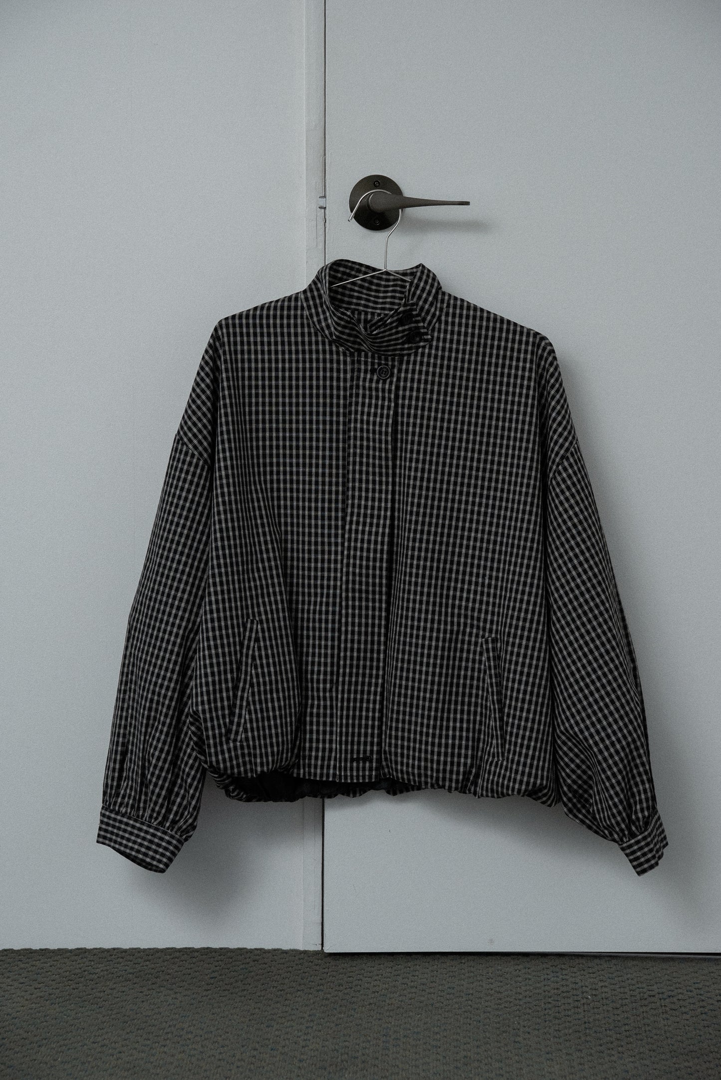 check stand collar blouson