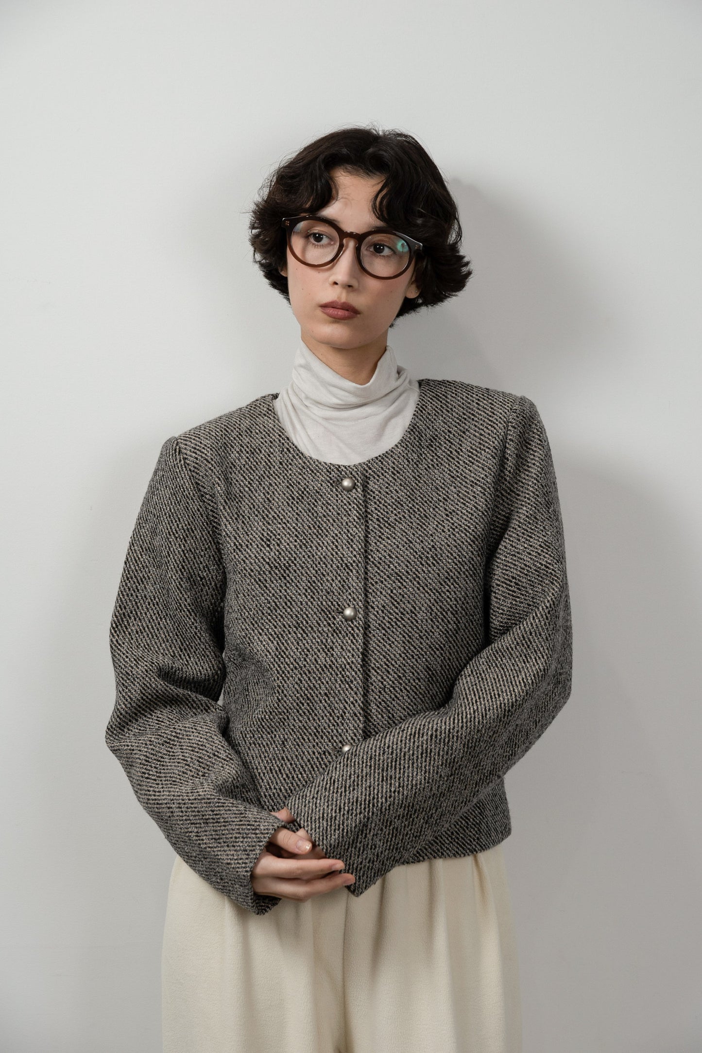 tweed button point nocollar jacket