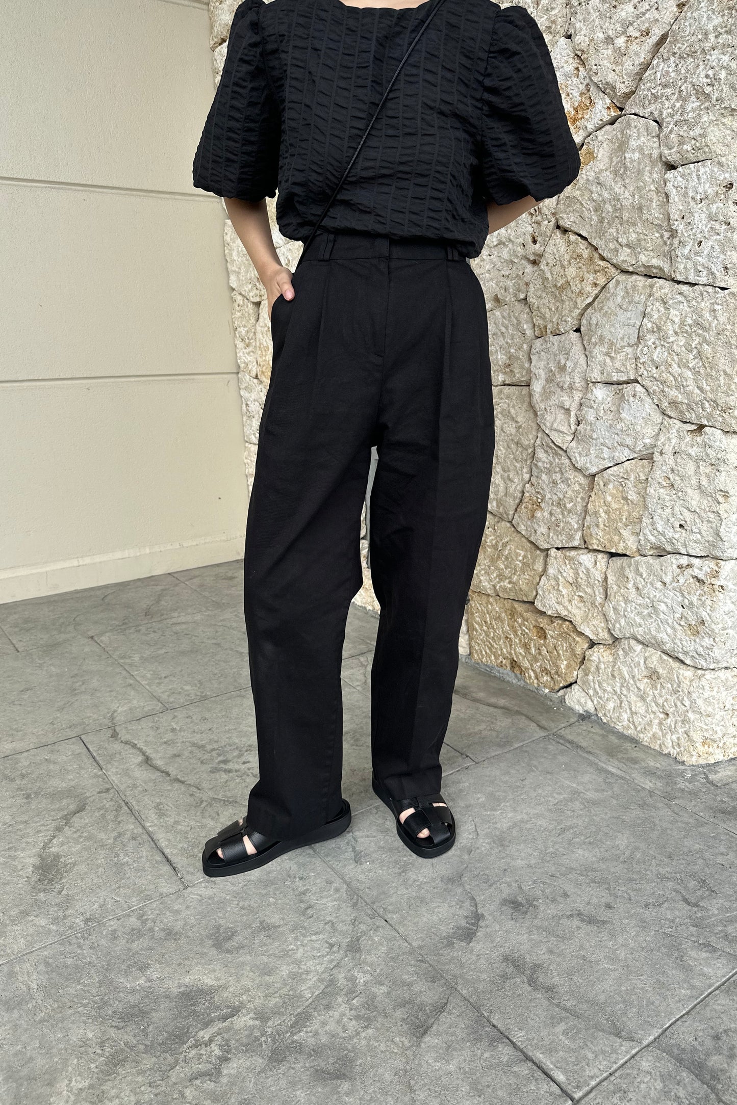 basic tuck straight pants