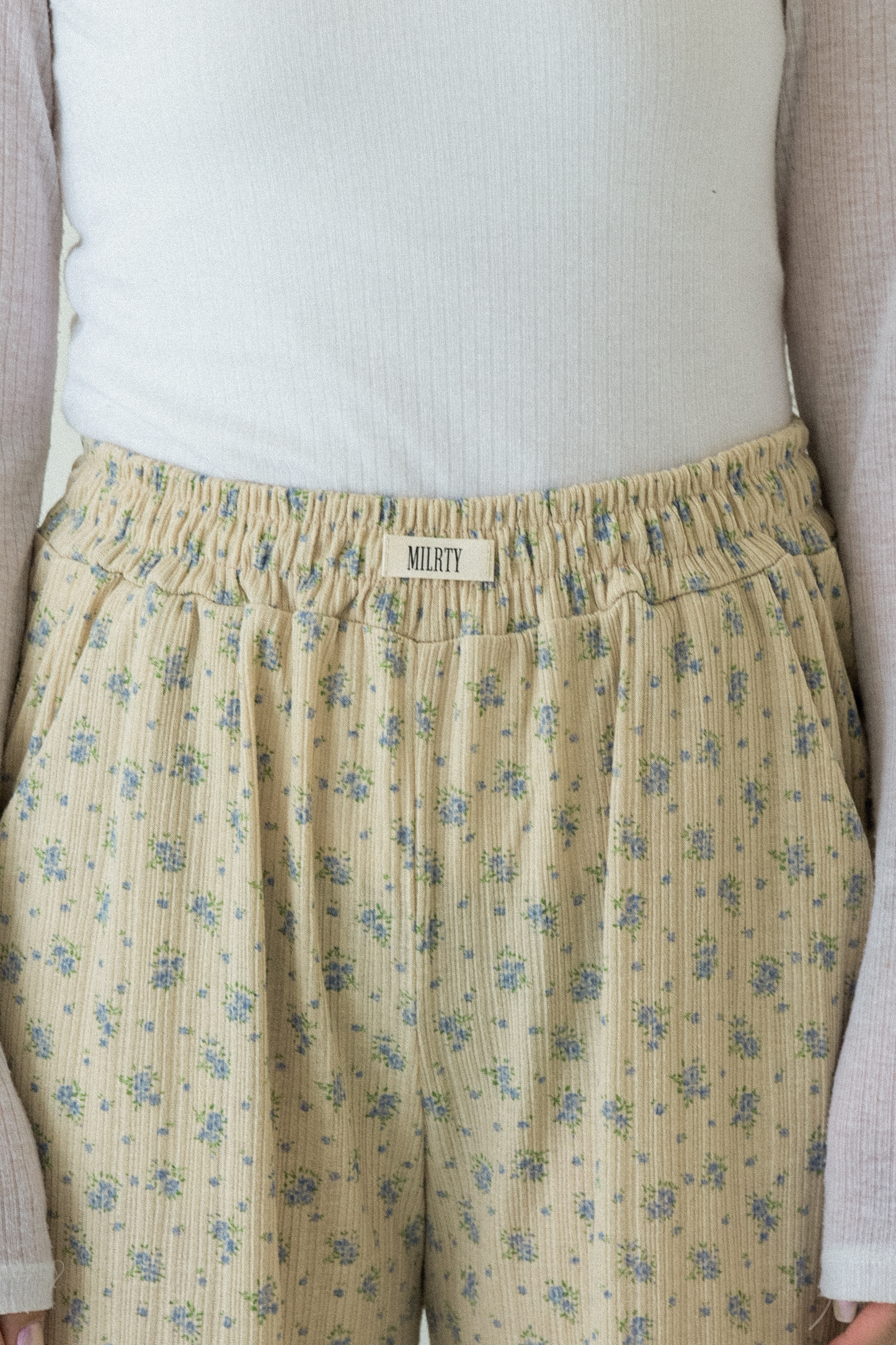 airy rib flower room pants