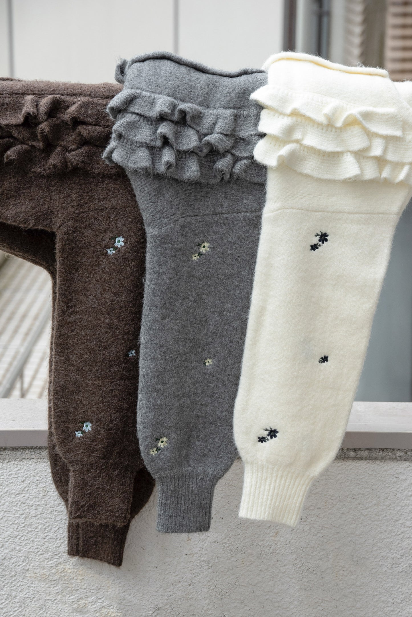 floral pattern embroidery knit
