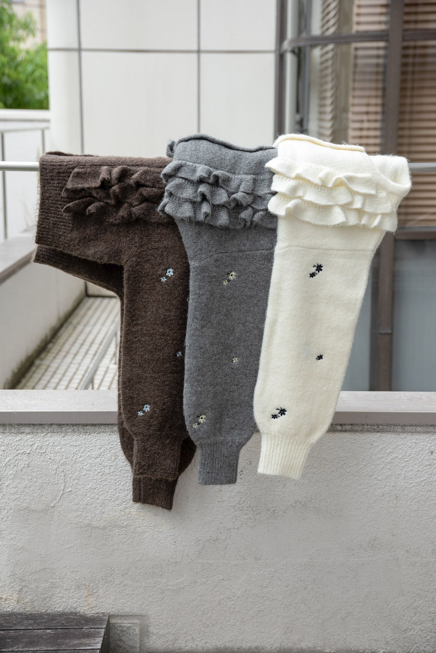 floral pattern embroidery knit