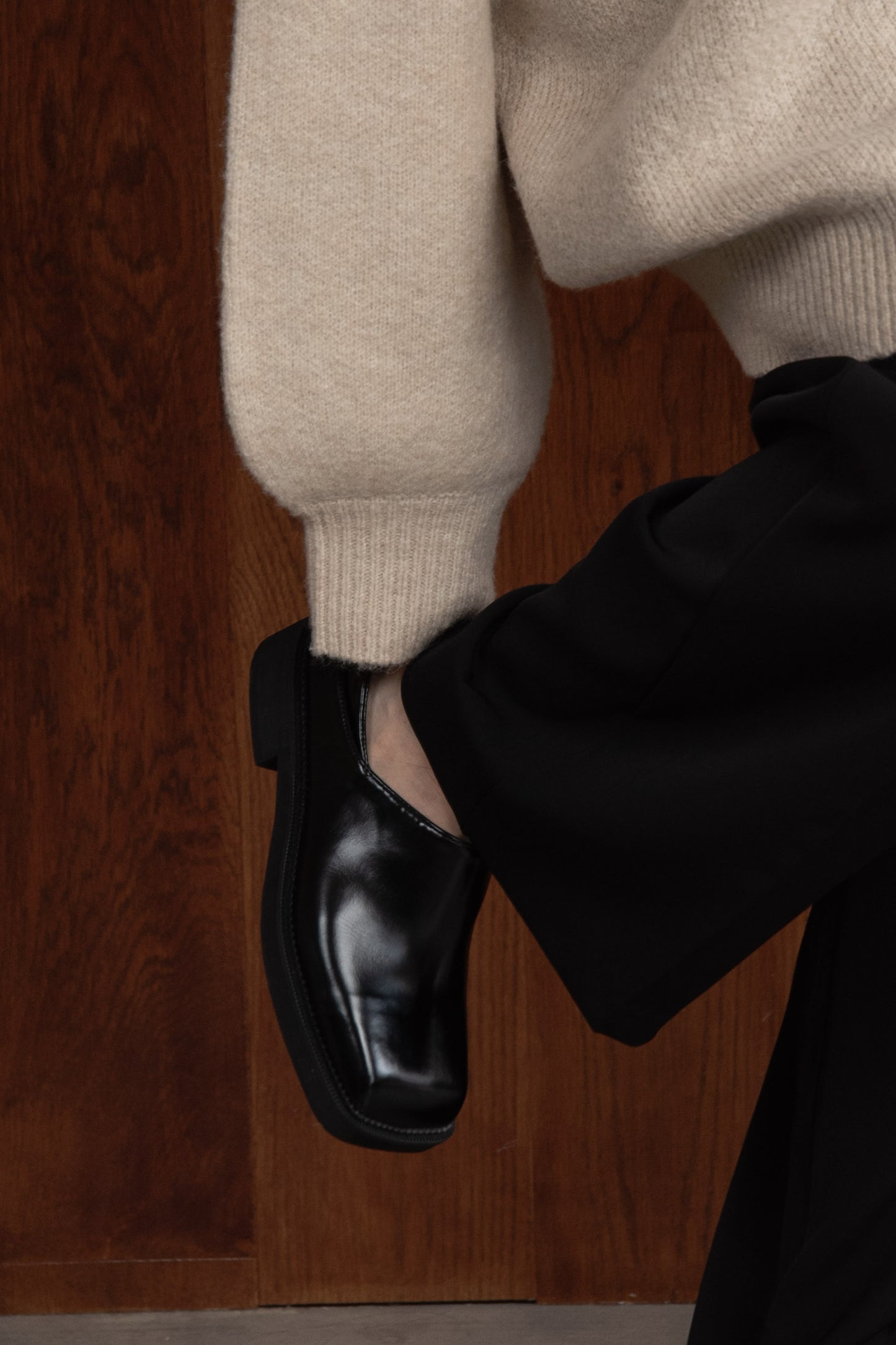 square toe flat shoes