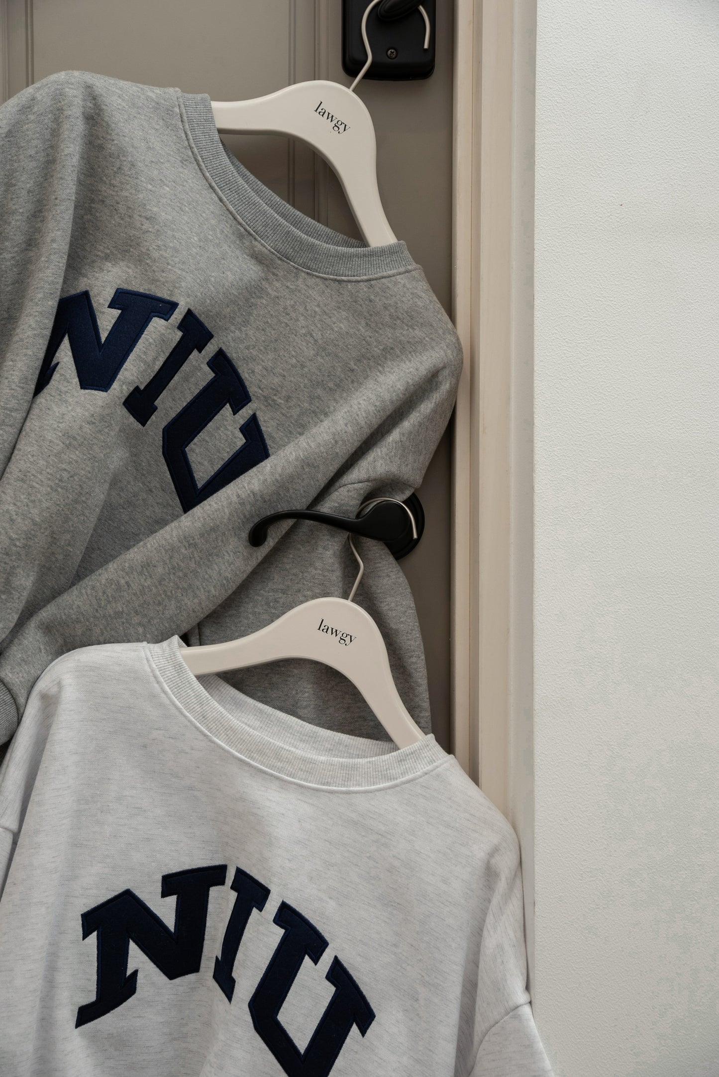 logo point round neck short sweat