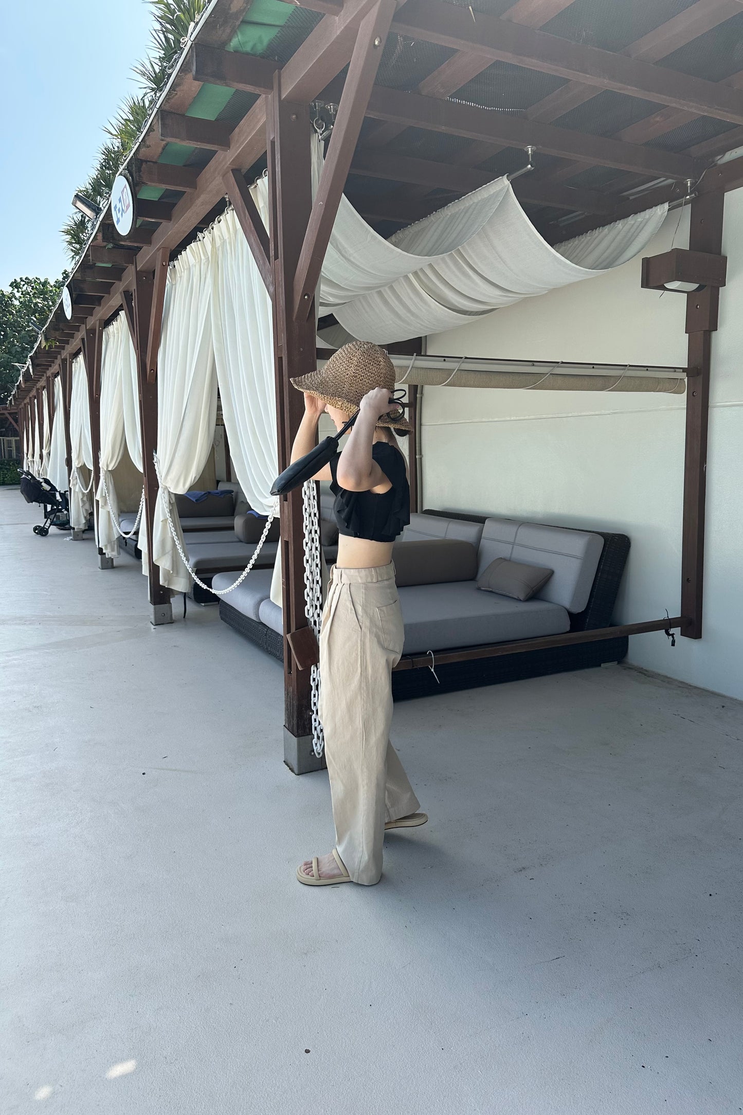 basic tuck straight pants