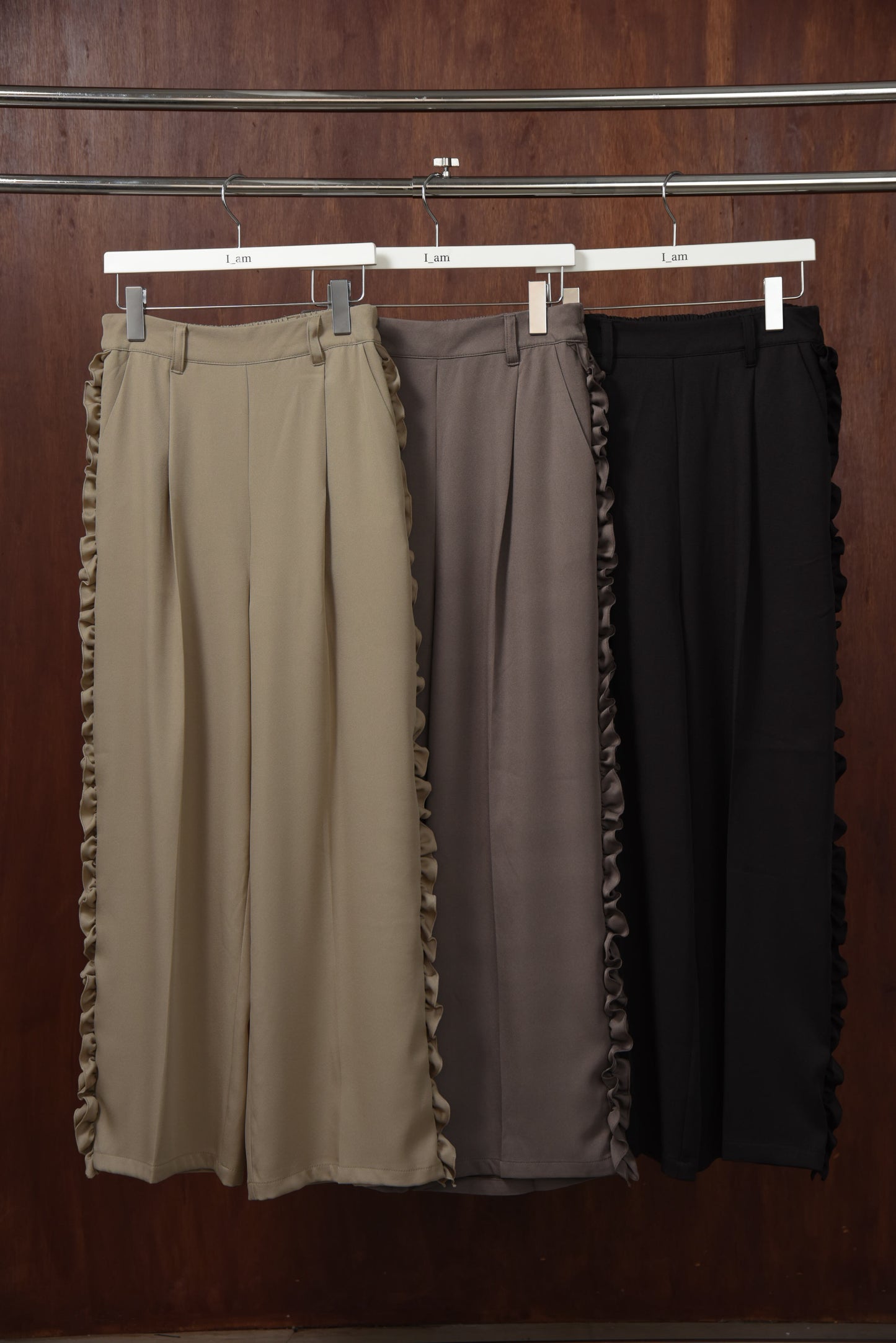 twill frill line pants
