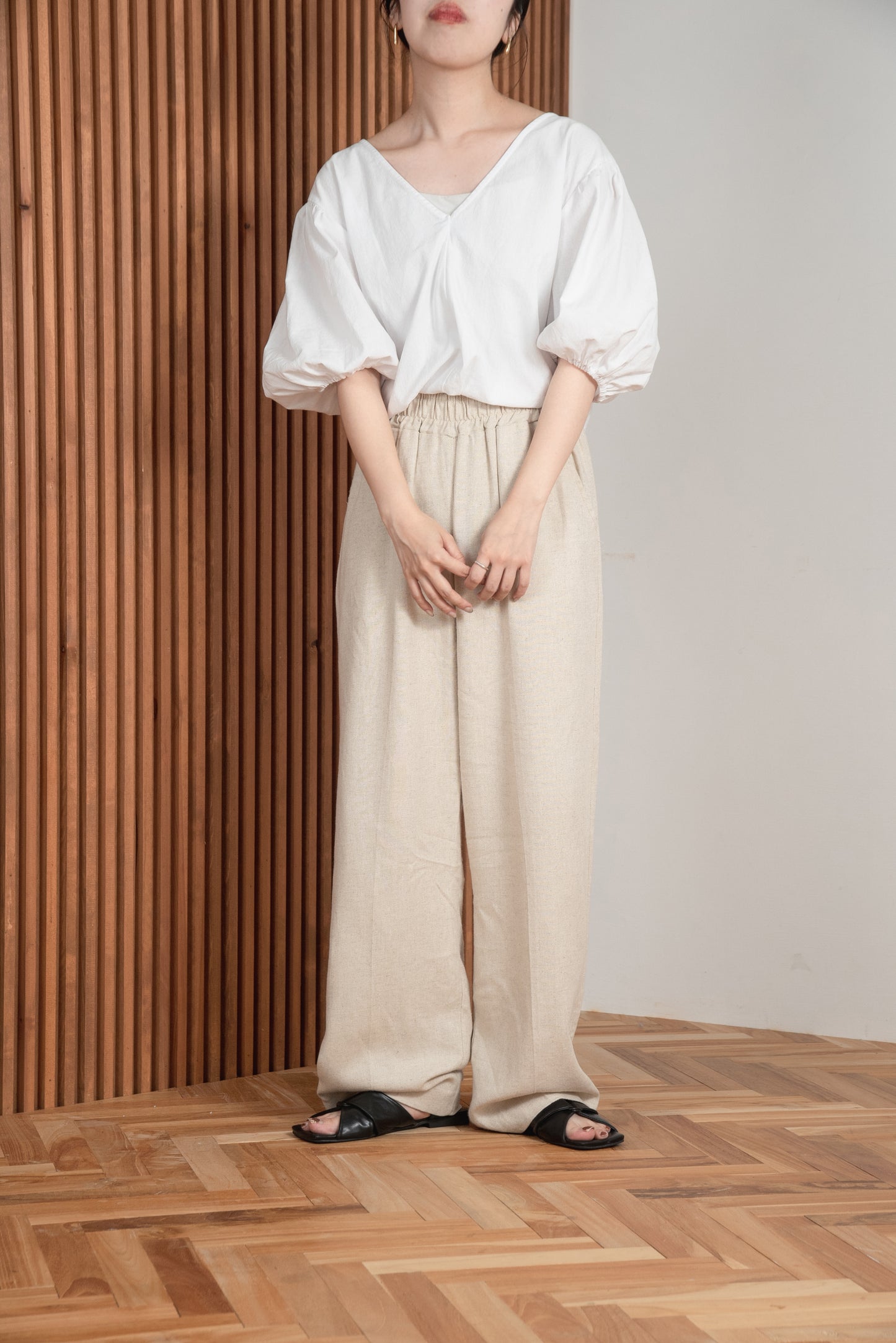 back ribbon short blouse
