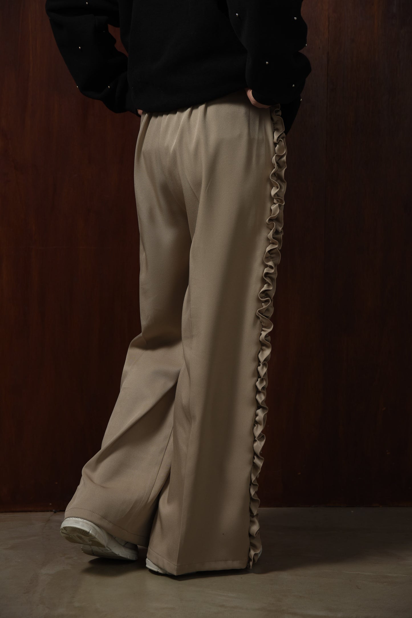 twill frill line pants