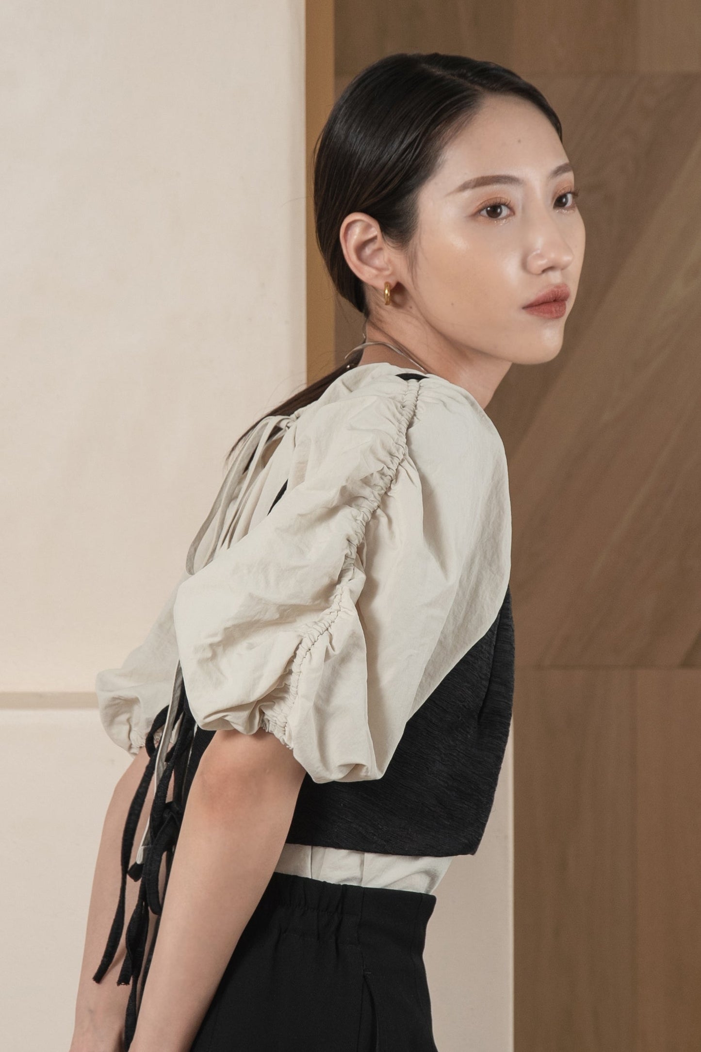 raglan sleeve gather blouse