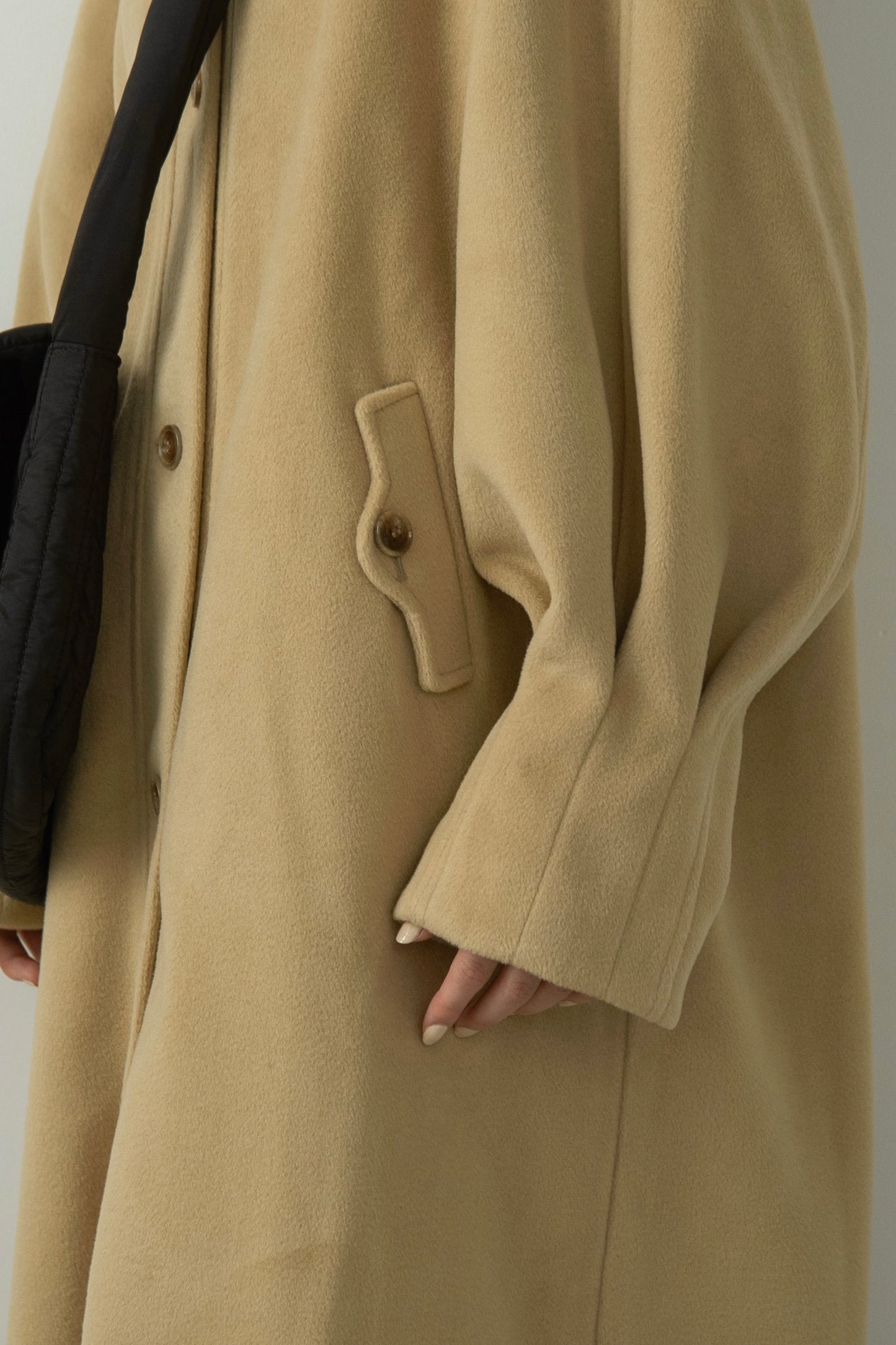 raglan sleeve tuck coat