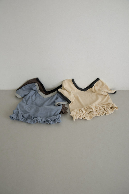 bicolor hem ruffle v tops