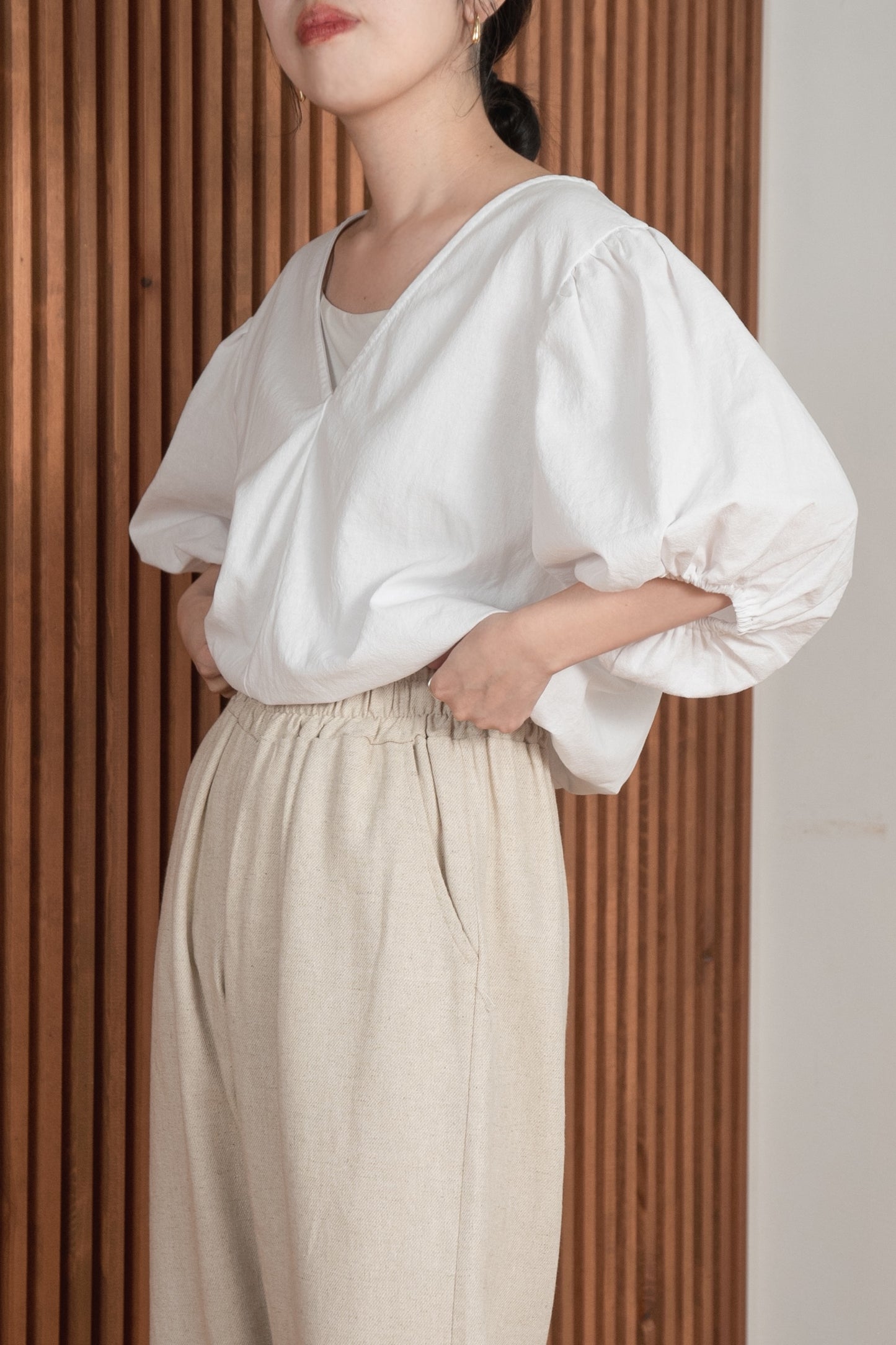 back ribbon short blouse
