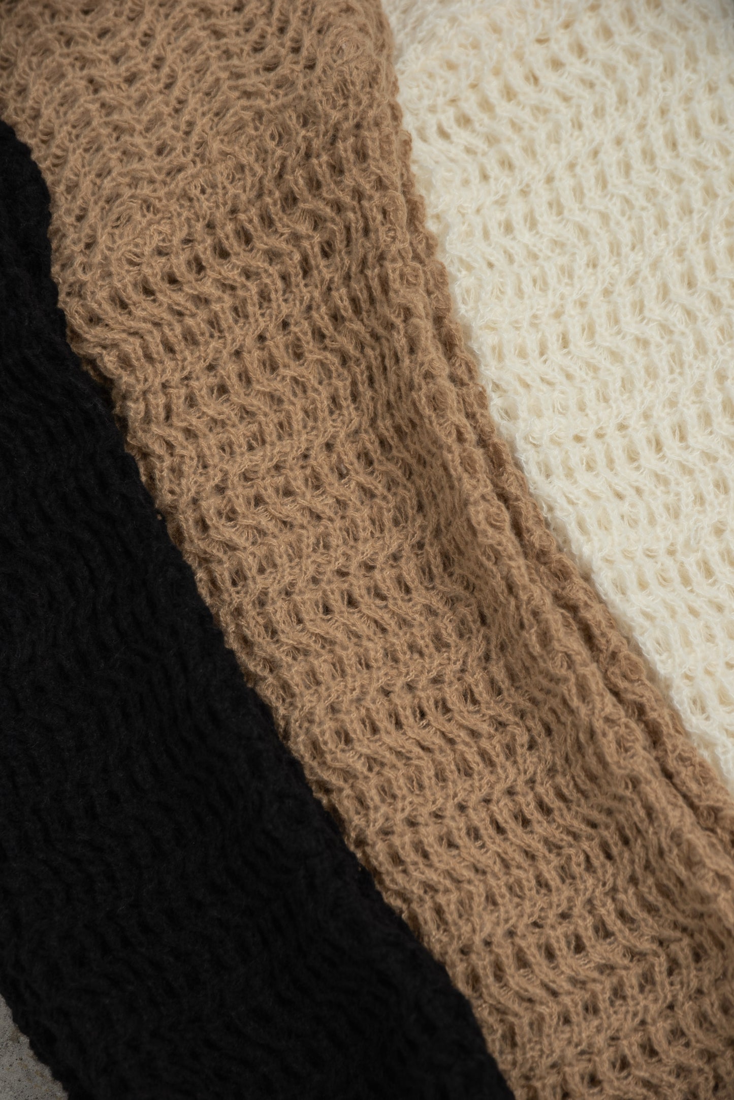 loosely wave knit