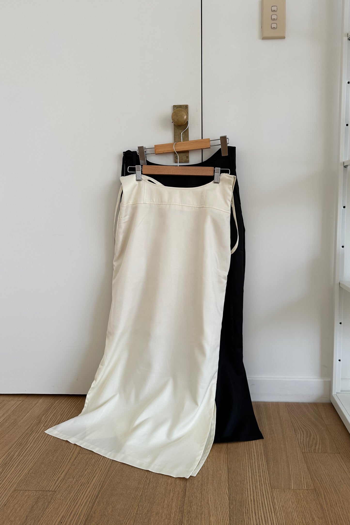 double strap twill skirt