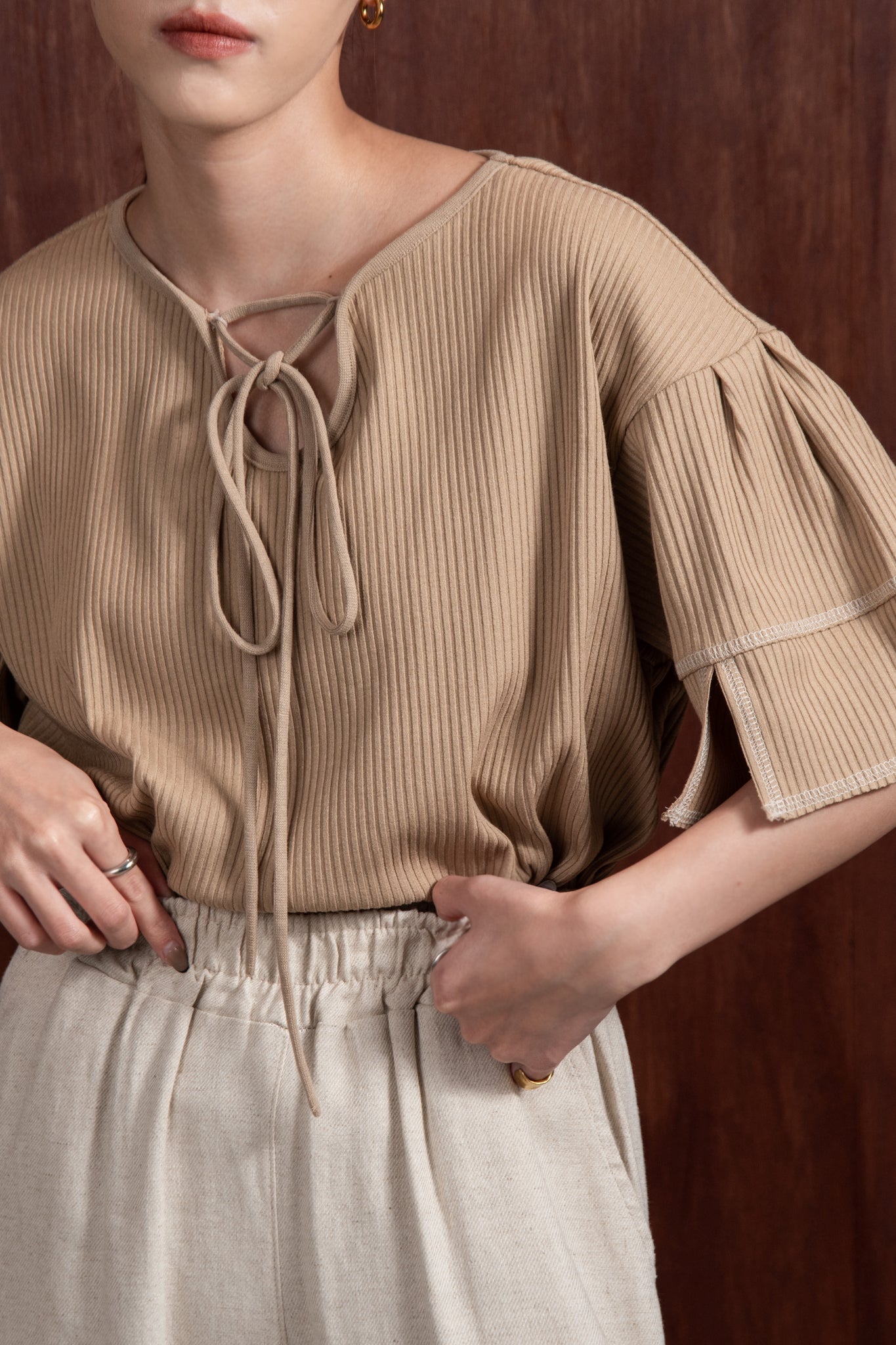 neck arrange rib stitch tops