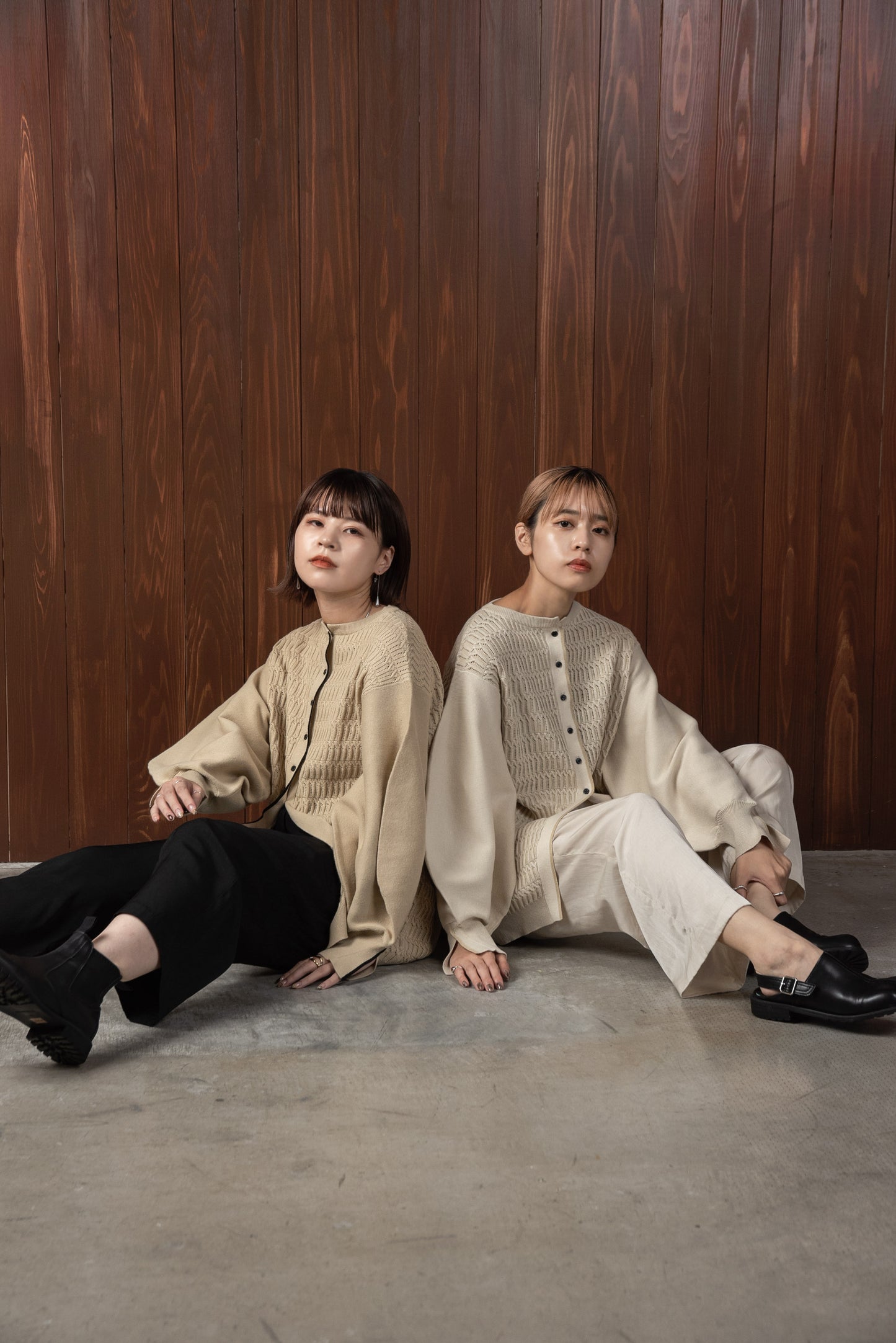 bi color line knit