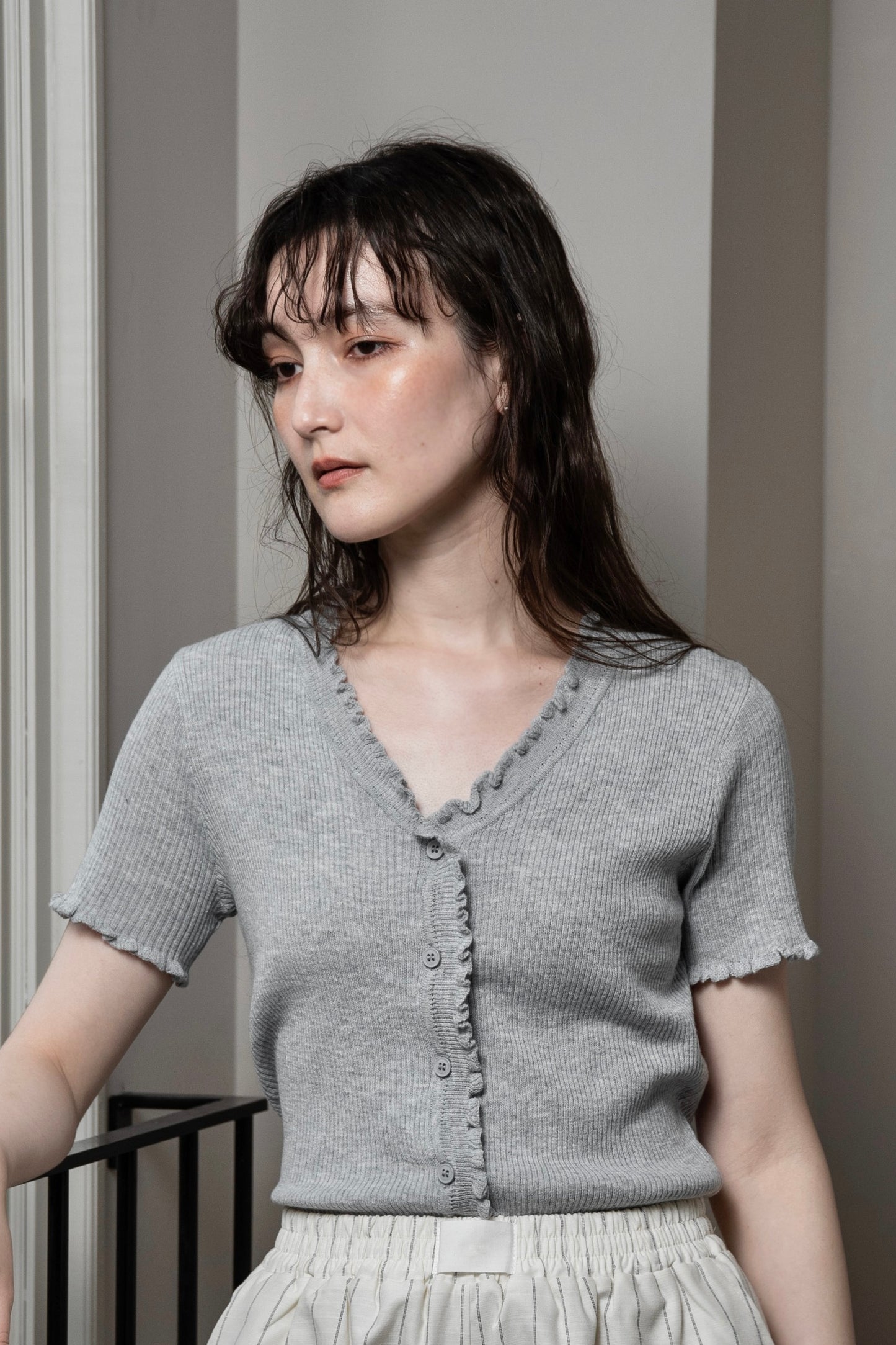 frill point short sleeve cardigan