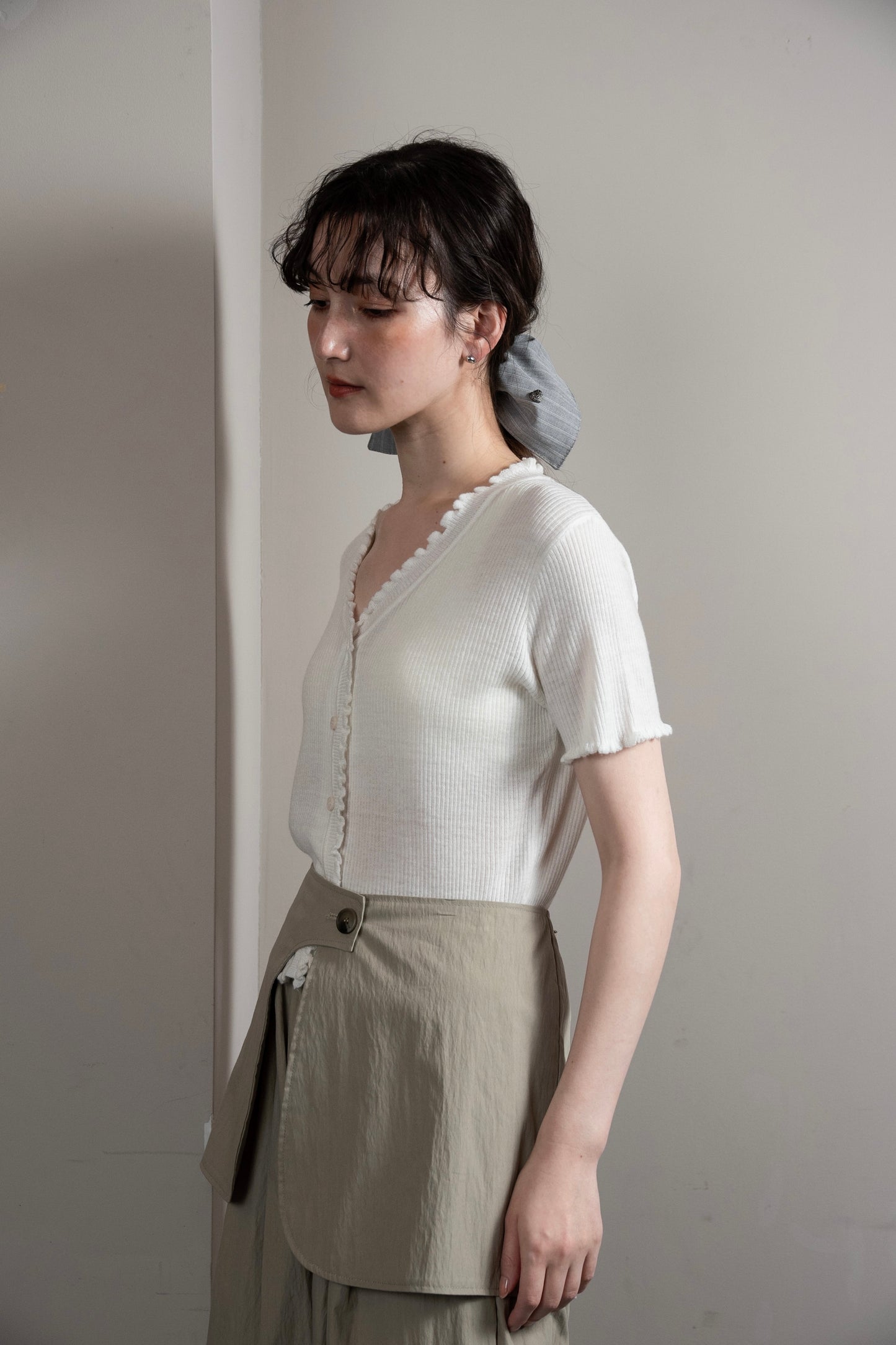 frill point short sleeve cardigan