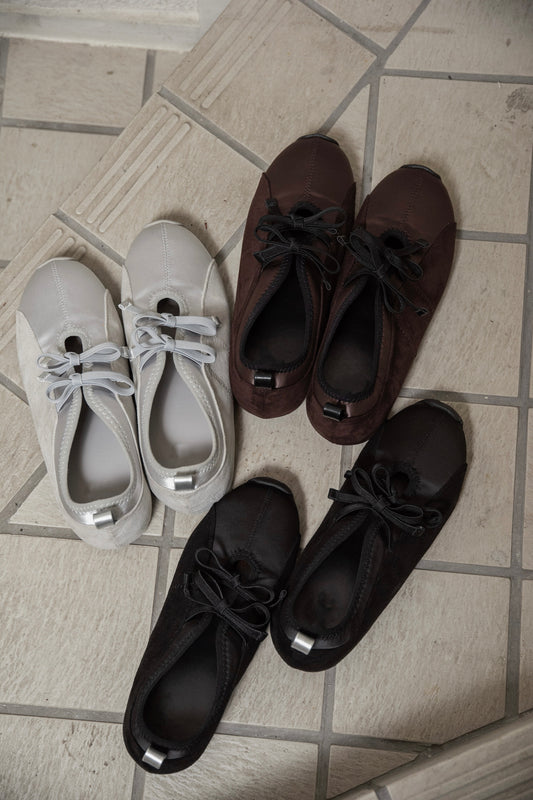 different material double ribbon sneaker