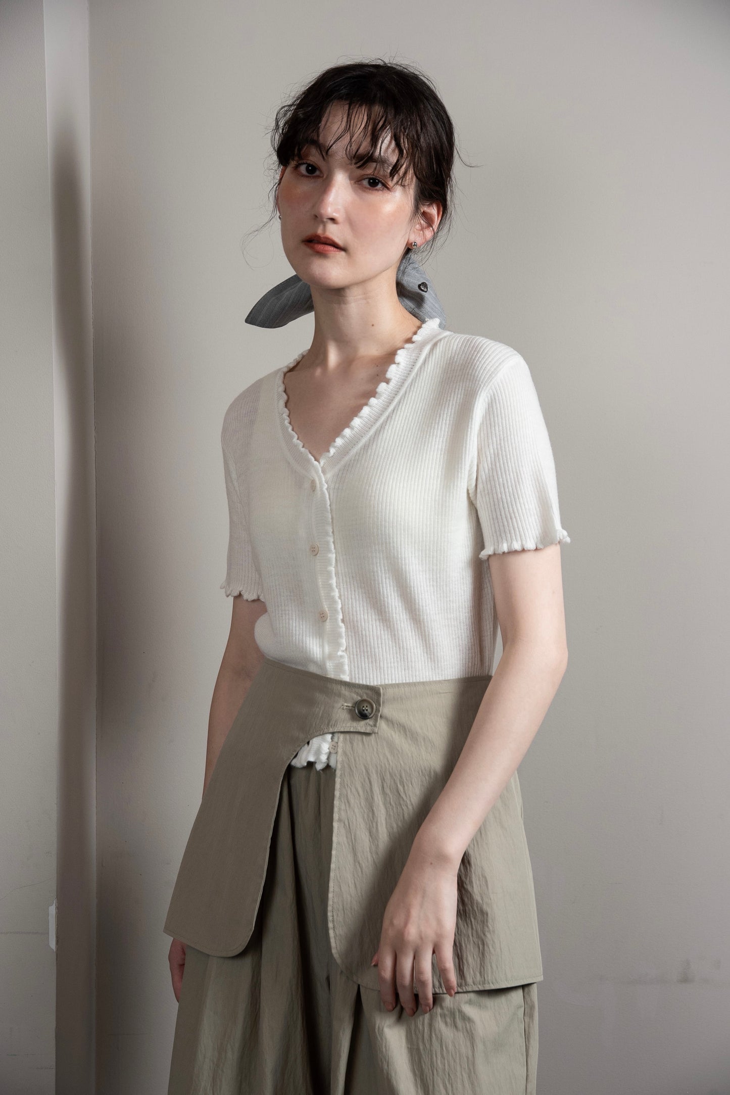 frill point short sleeve cardigan