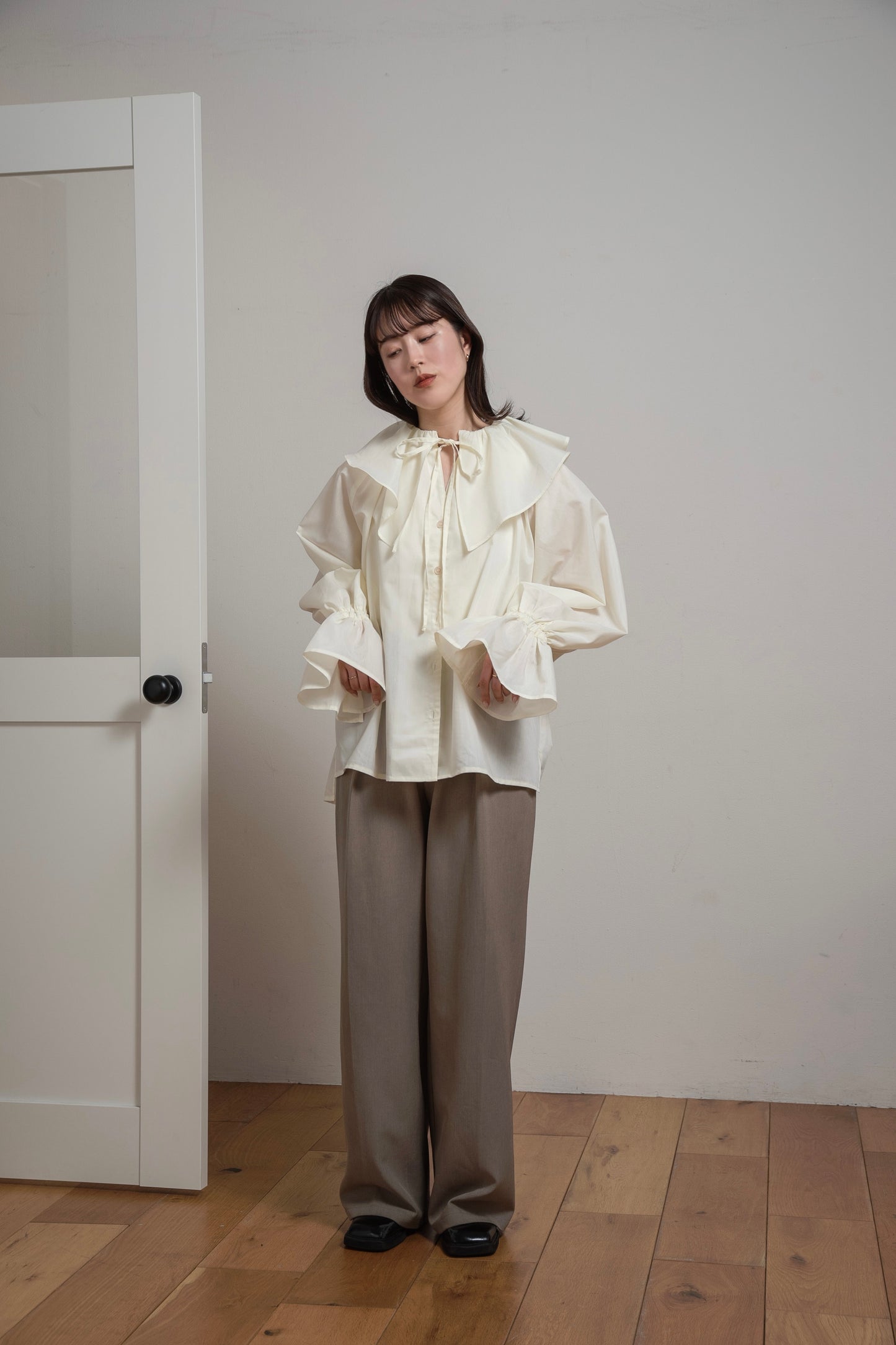 big collar frill string blouse