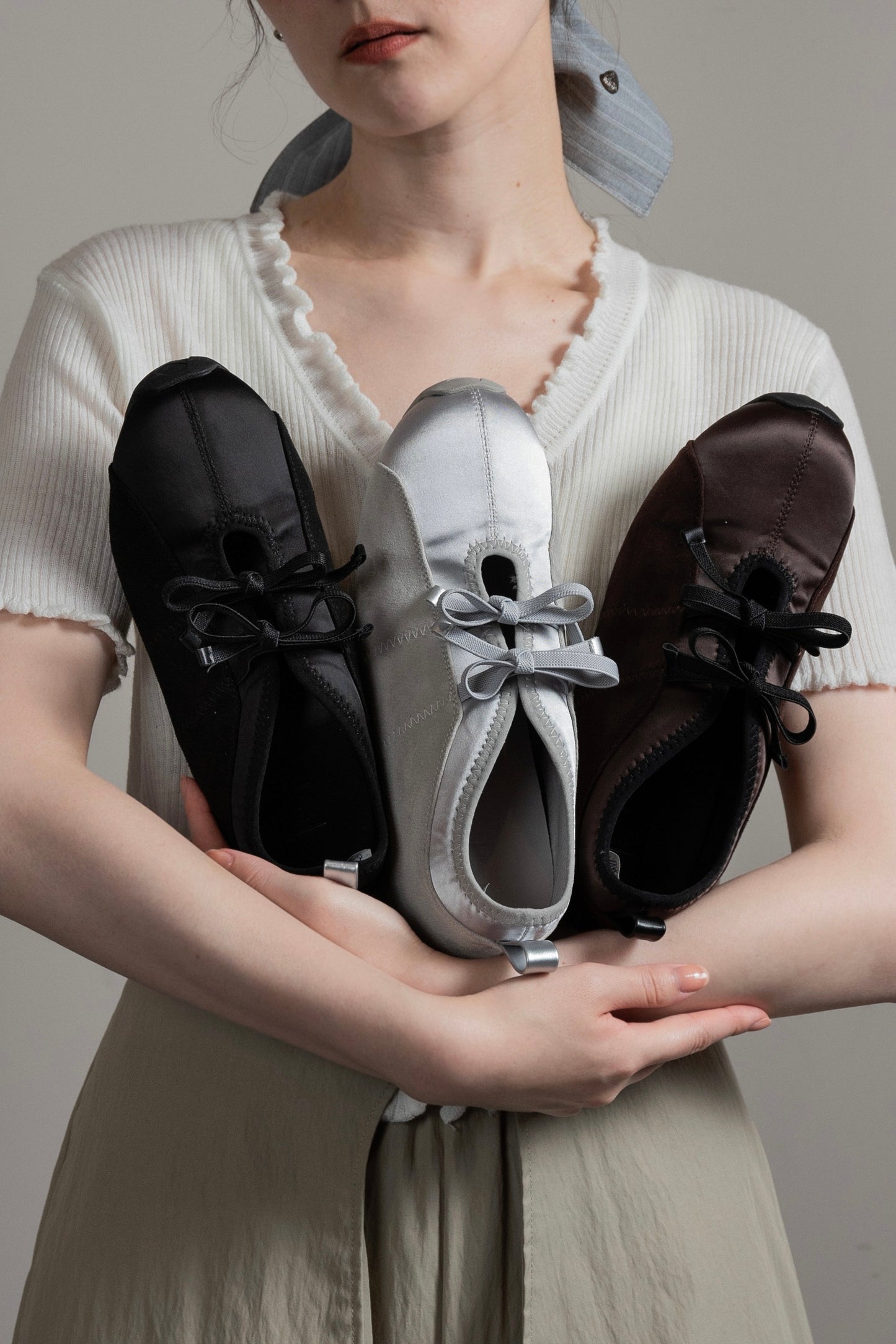 different material double ribbon sneaker