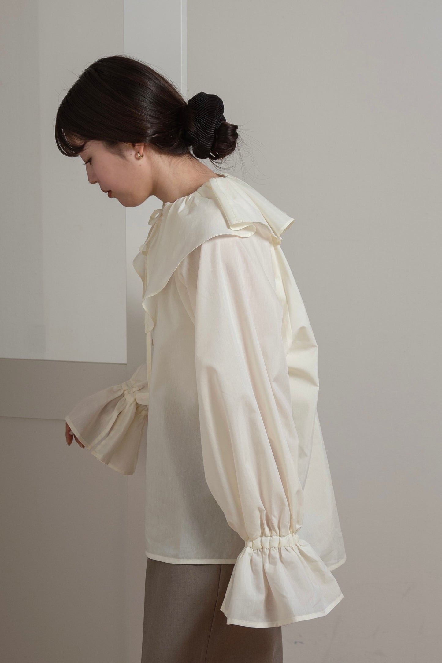 big collar frill string blouse
