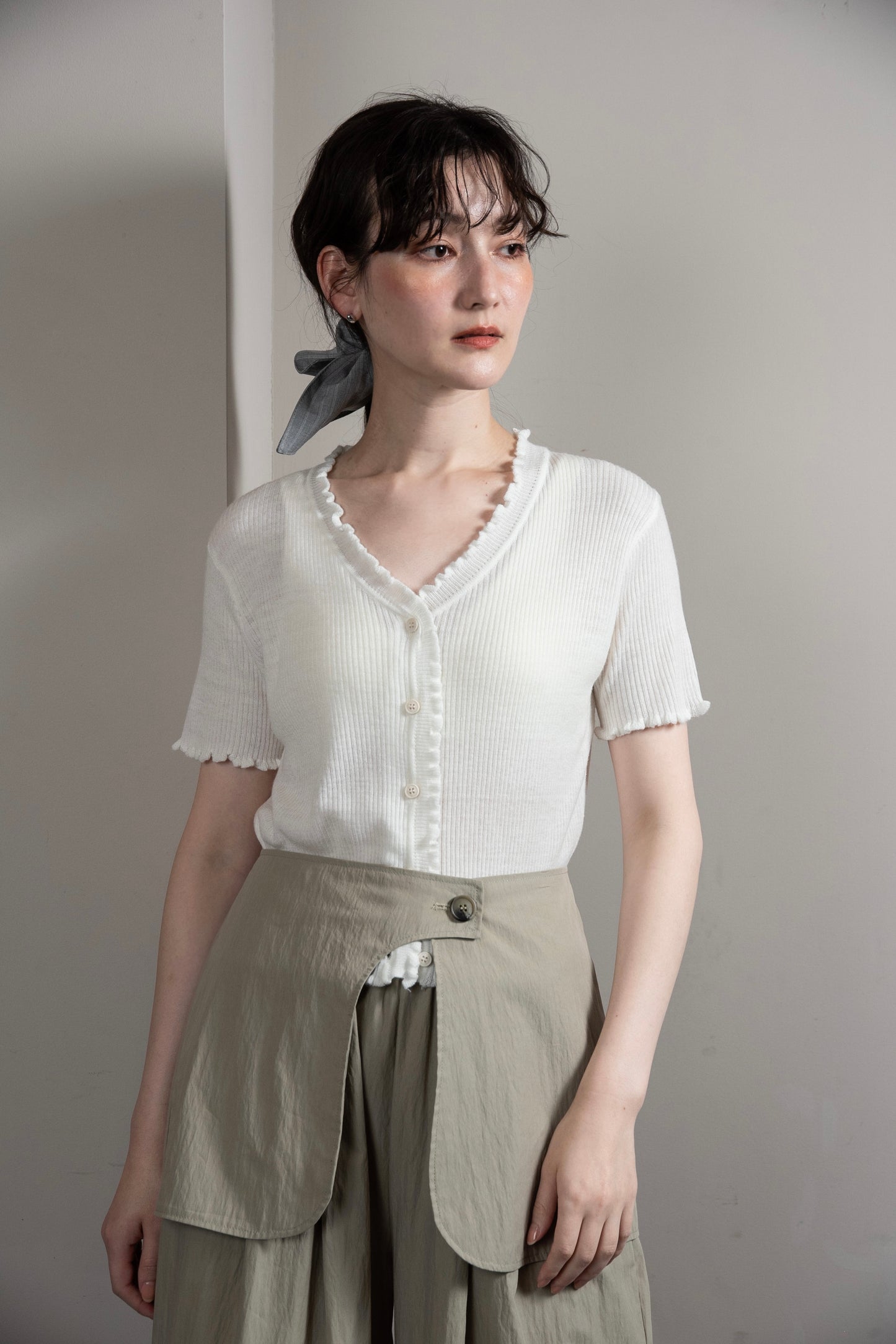frill point short sleeve cardigan