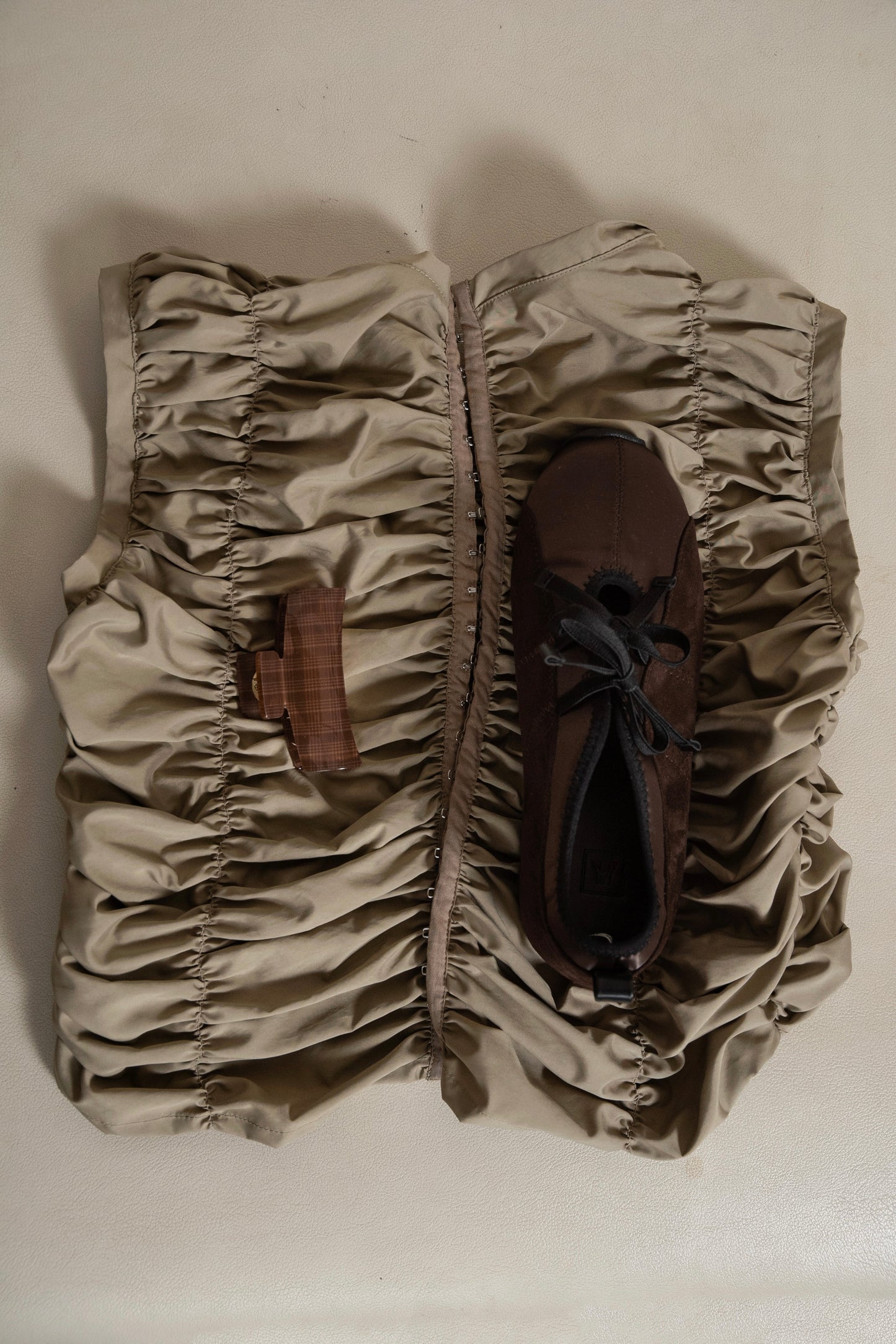 different material double ribbon sneaker