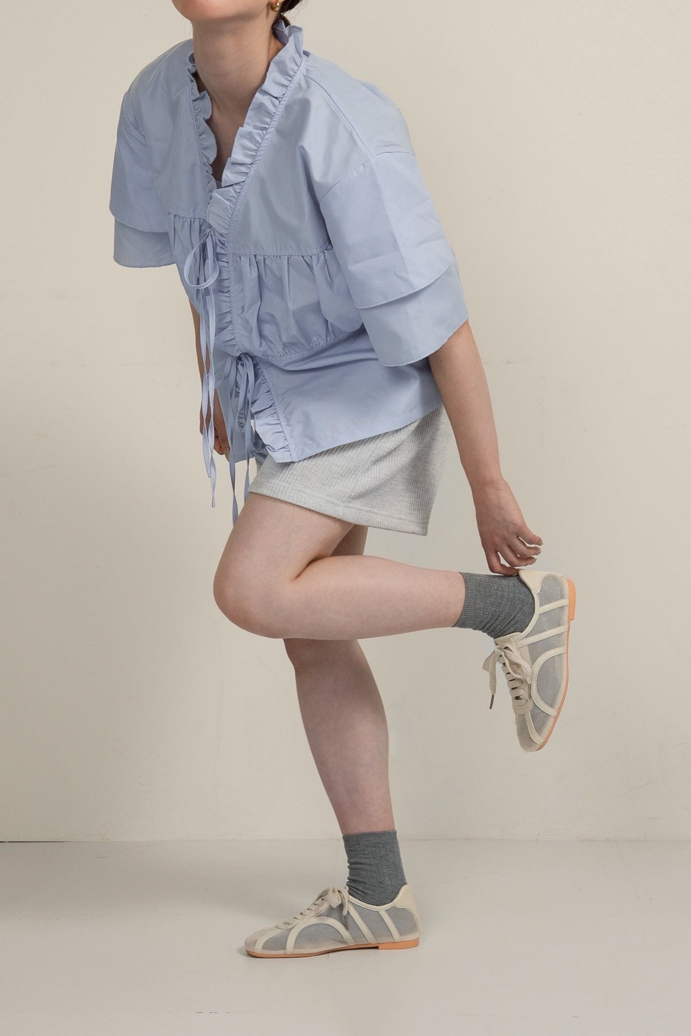 mesh line accent sneaker